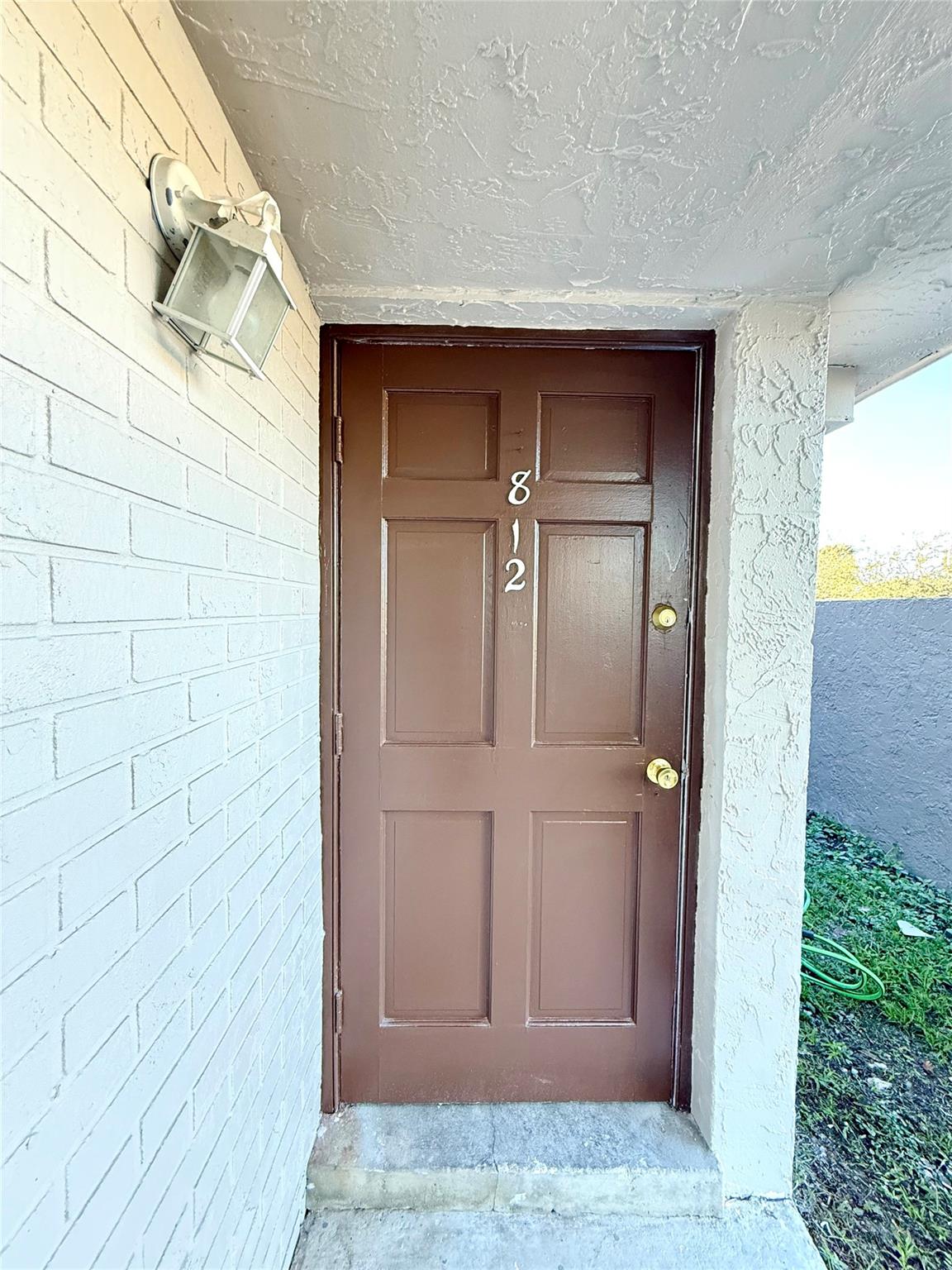 View photos, virtual tours, details... 812 SW 73 AV 8