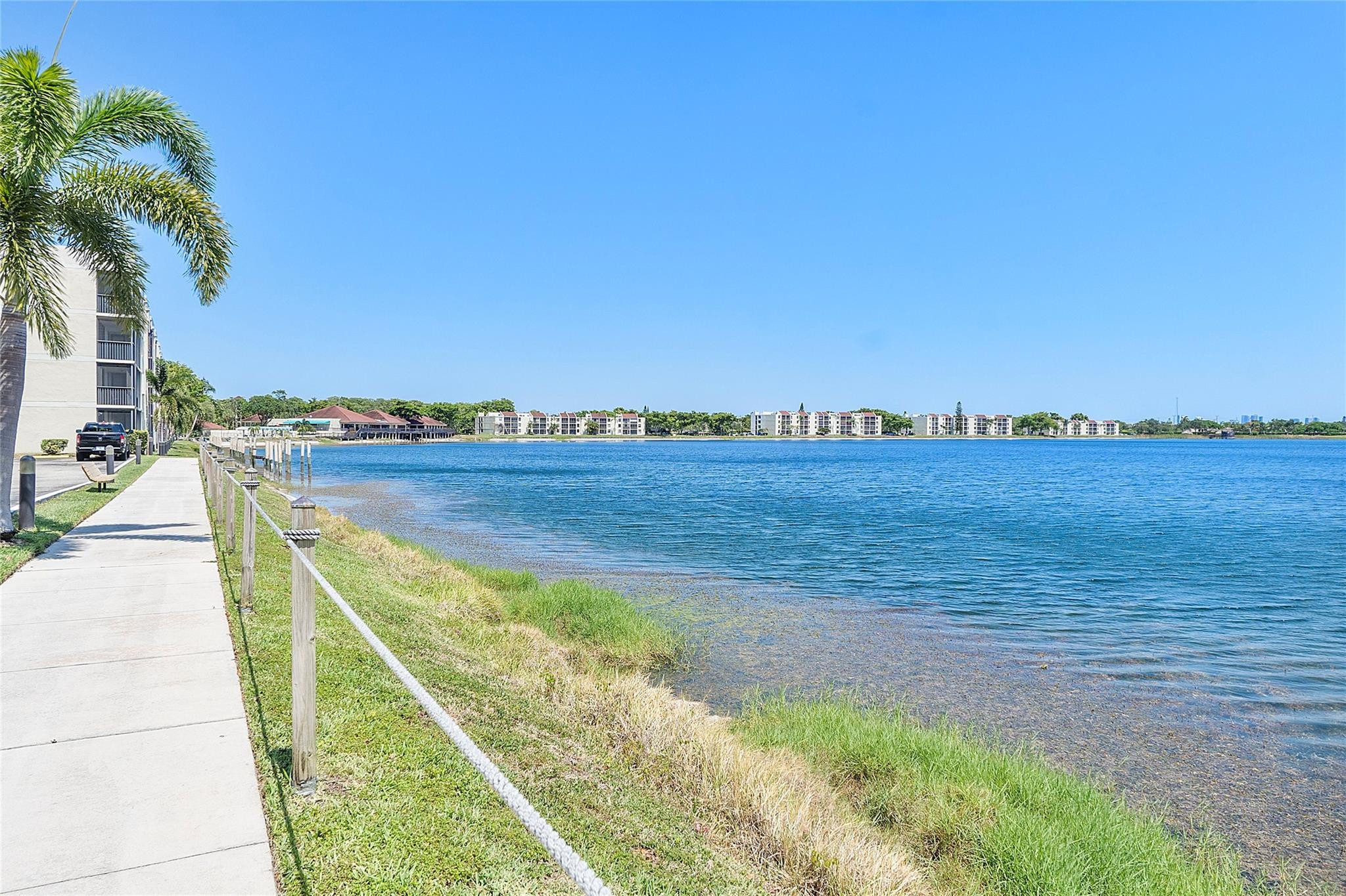 Lake Emerald - Residential