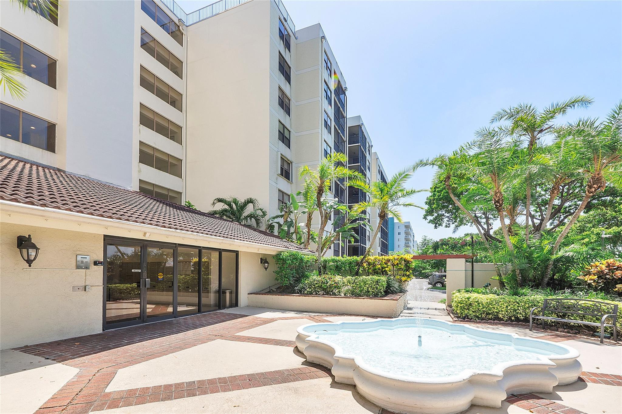 Lake Emerald - Residential