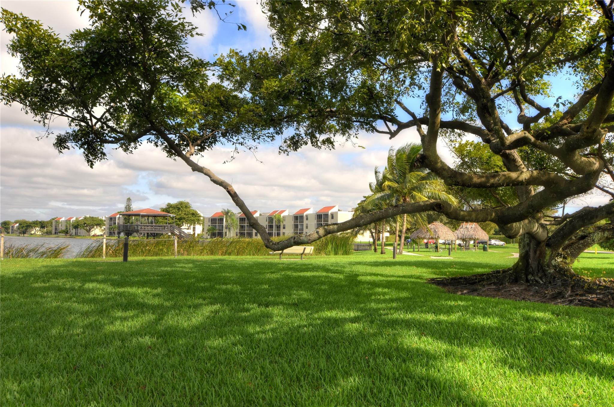 Lake Emerald - Residential