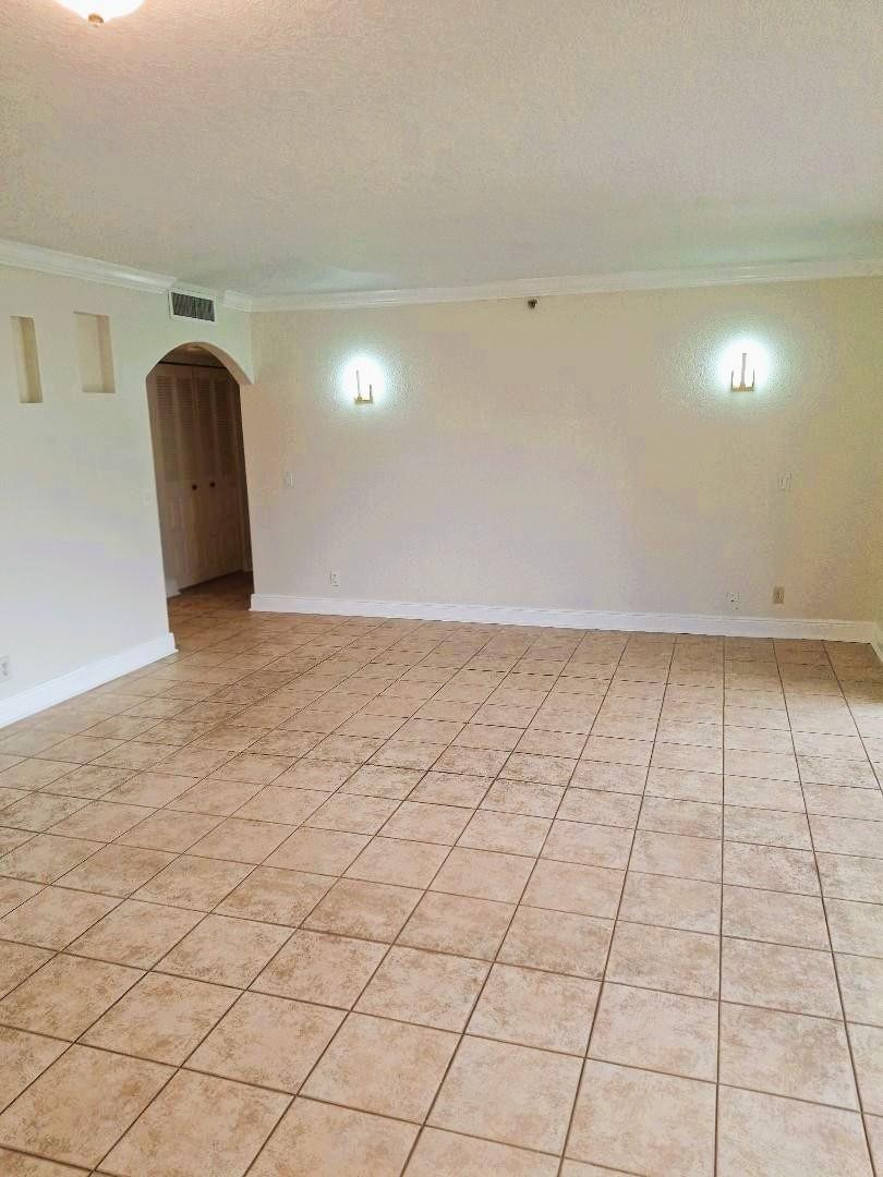 Lake Emerald - Residential