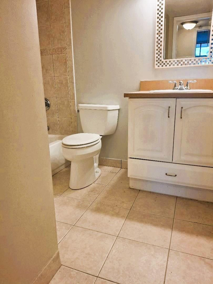 Lake Emerald - Residential