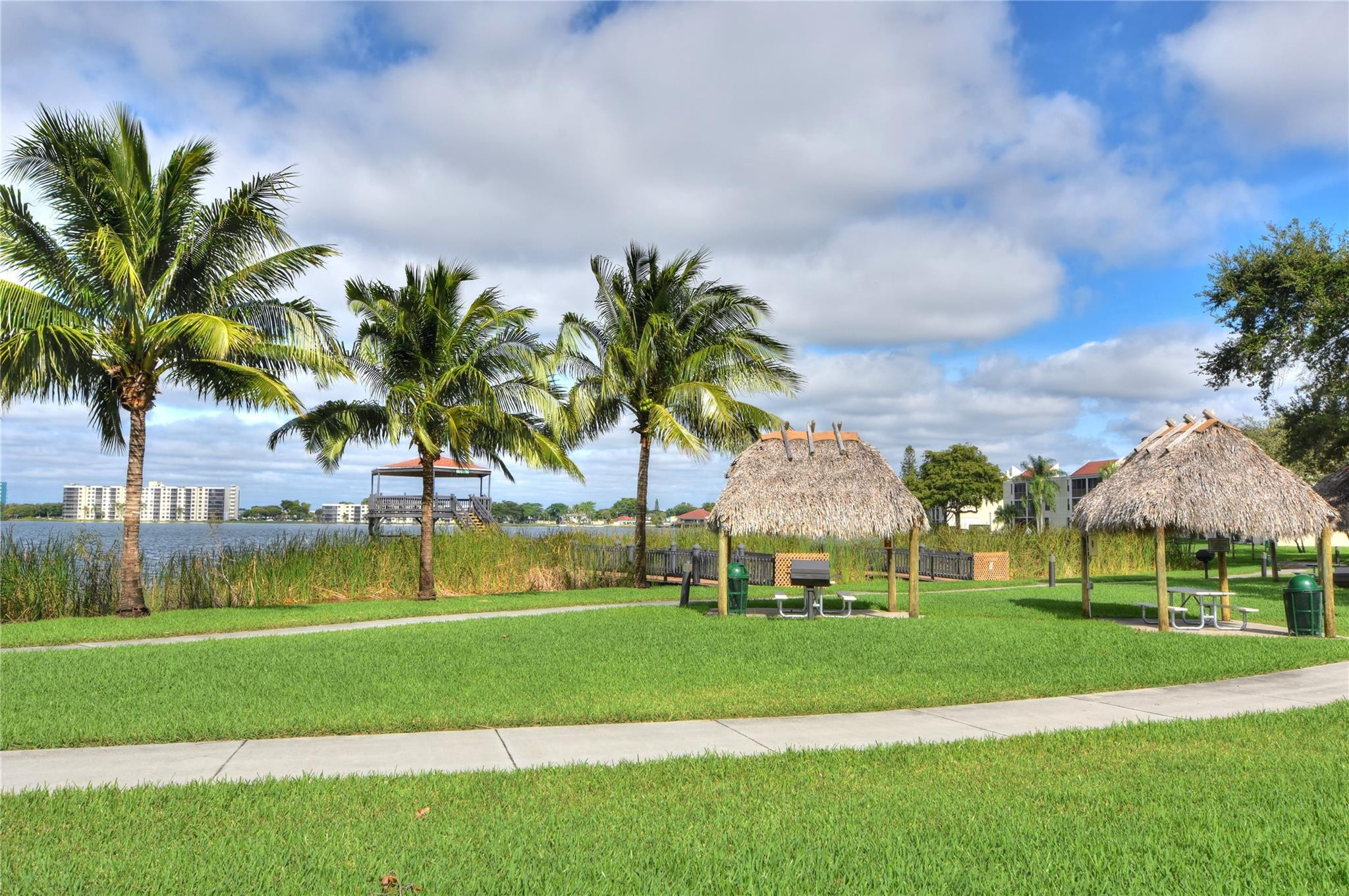 Lake Emerald - Residential