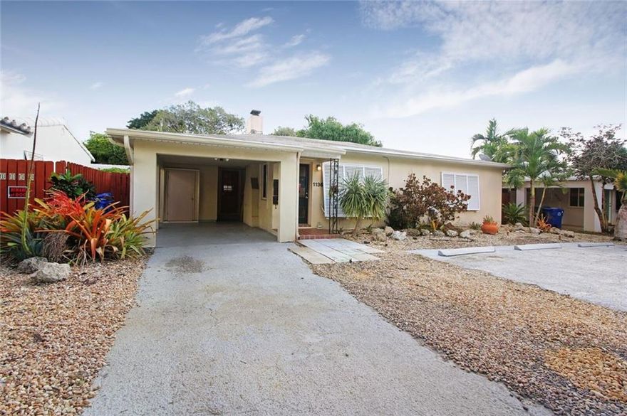 Incredible investor opportunity in hot Lakeridge location! Totally unique triplex with turnkey single family home in the front and two detached cottages in the back. Live in the front and let the rental income from the cottages cover your mortgage or rent the entire property for huge returns! The front single family home features 3 large bedrooms, 2 bathrooms, remodeled kitchen, beautifully restored terrazzo flooring, new roof, new A/C, new water heater, carport and private washer and dryer. The back cottages each have new roofs, kitchens, bathrooms, shared laundry and separate large private fenced outdoor areas. All of this and only minutes to Publix, Galleria Mall, Downtown and the Beaches! There are truly endless possibilities with this property.