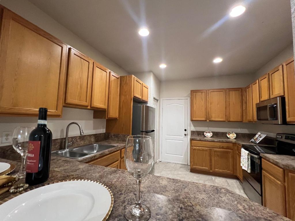 VERONA PALMS - Residential