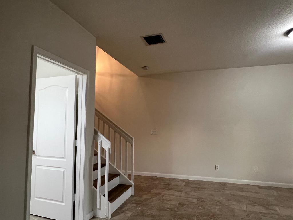 VERONA PALMS - Residential