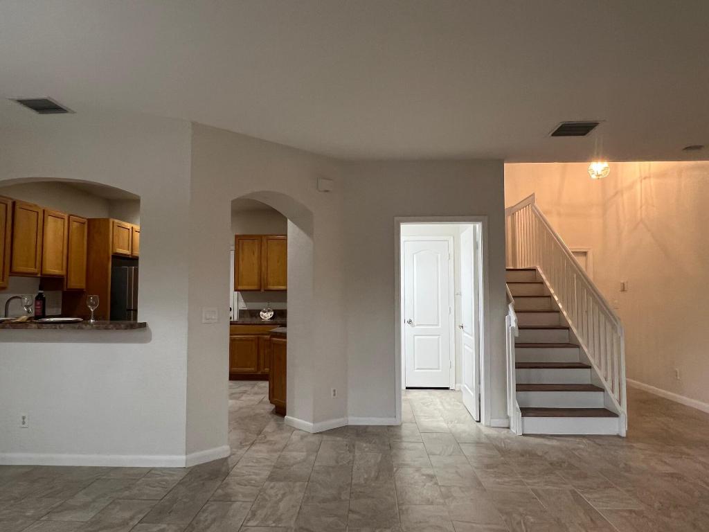 VERONA PALMS - Residential