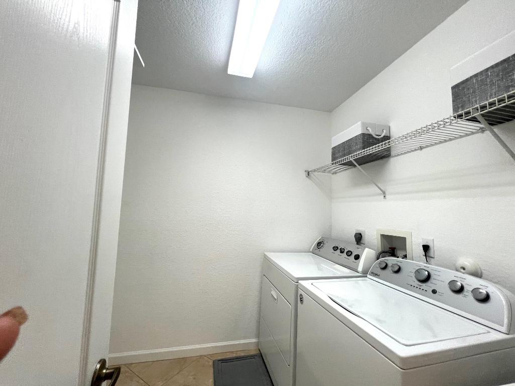 VERONA PALMS - Residential