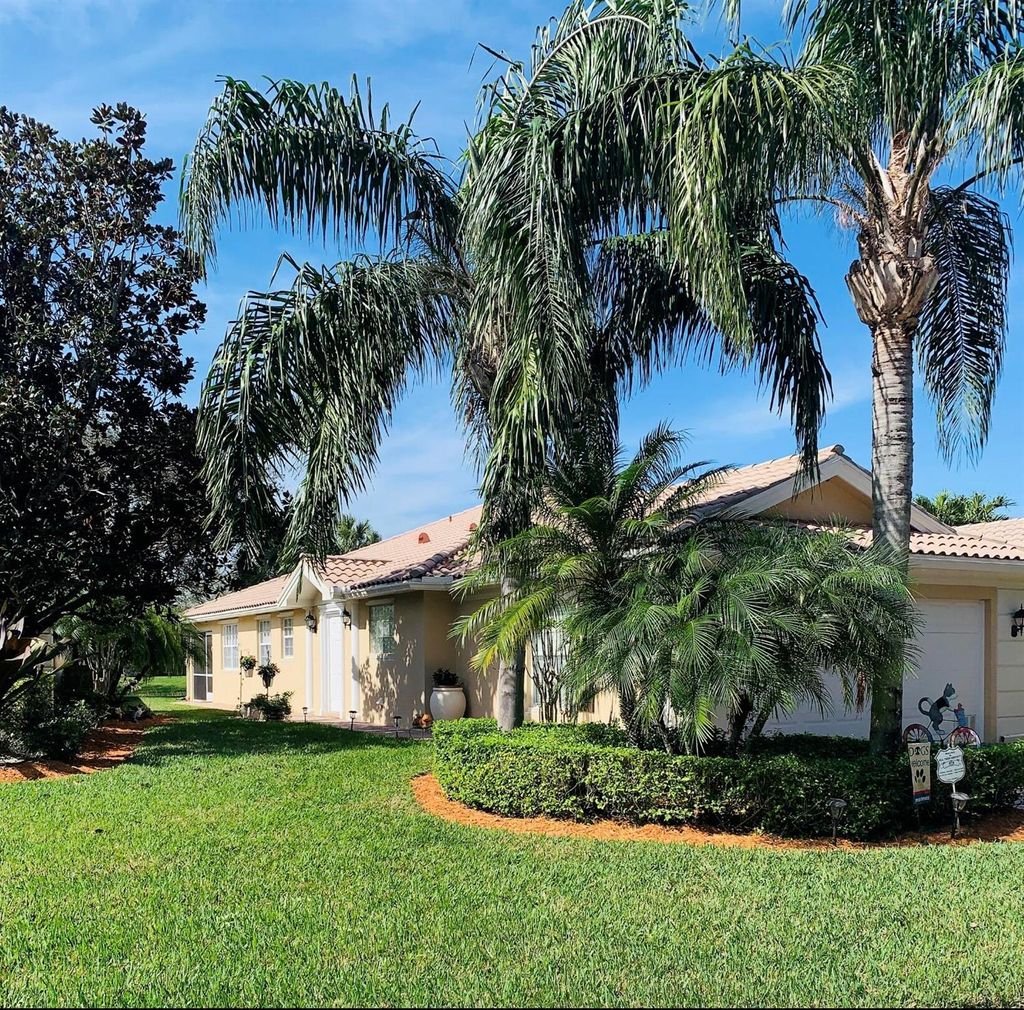 Photo of 5041 Magnolia Bay Circle, Palm Beach Gardens, FL 33418 (MLS # R10961602)
