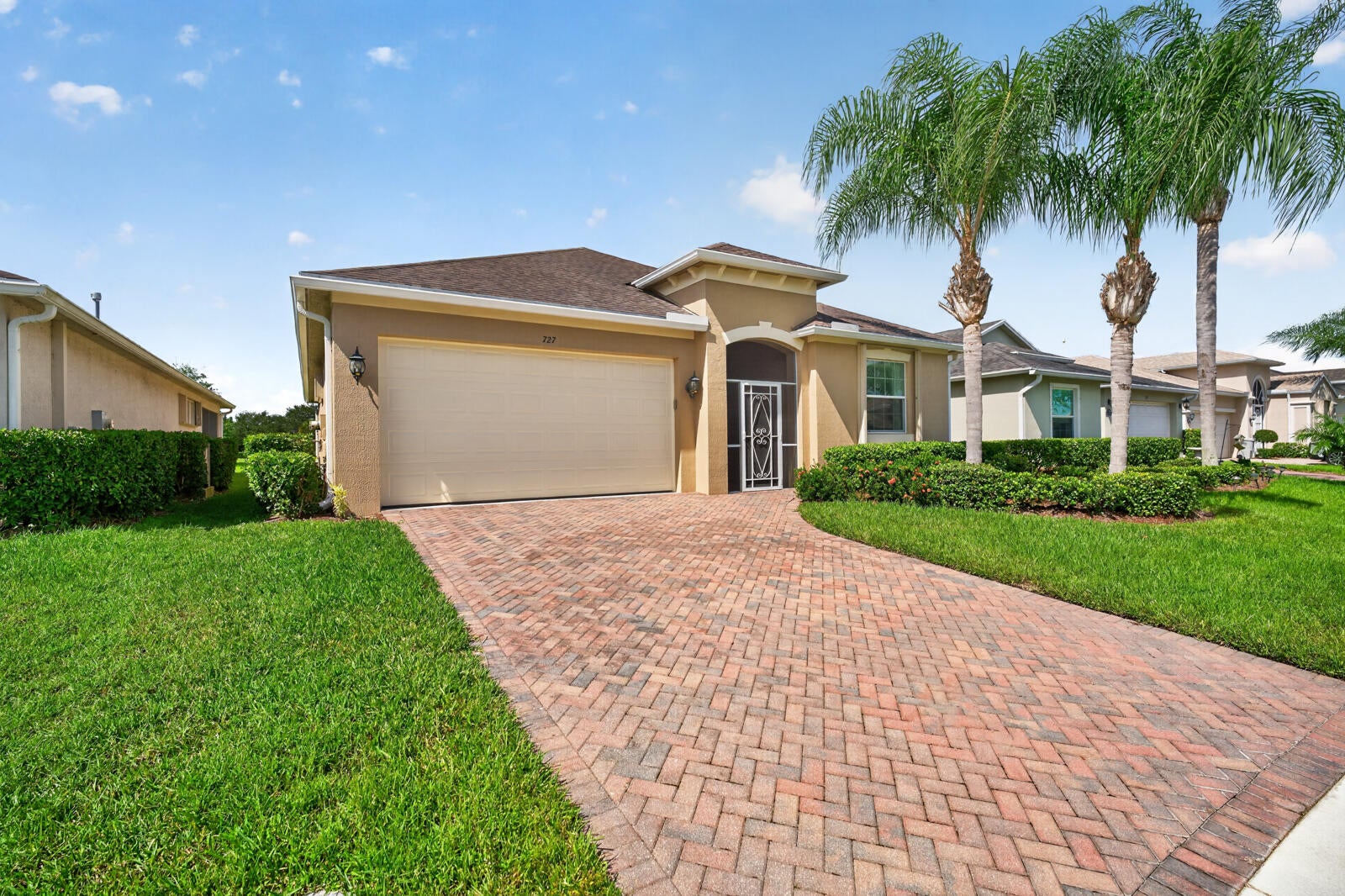 727 HONEYBELL Court SW
