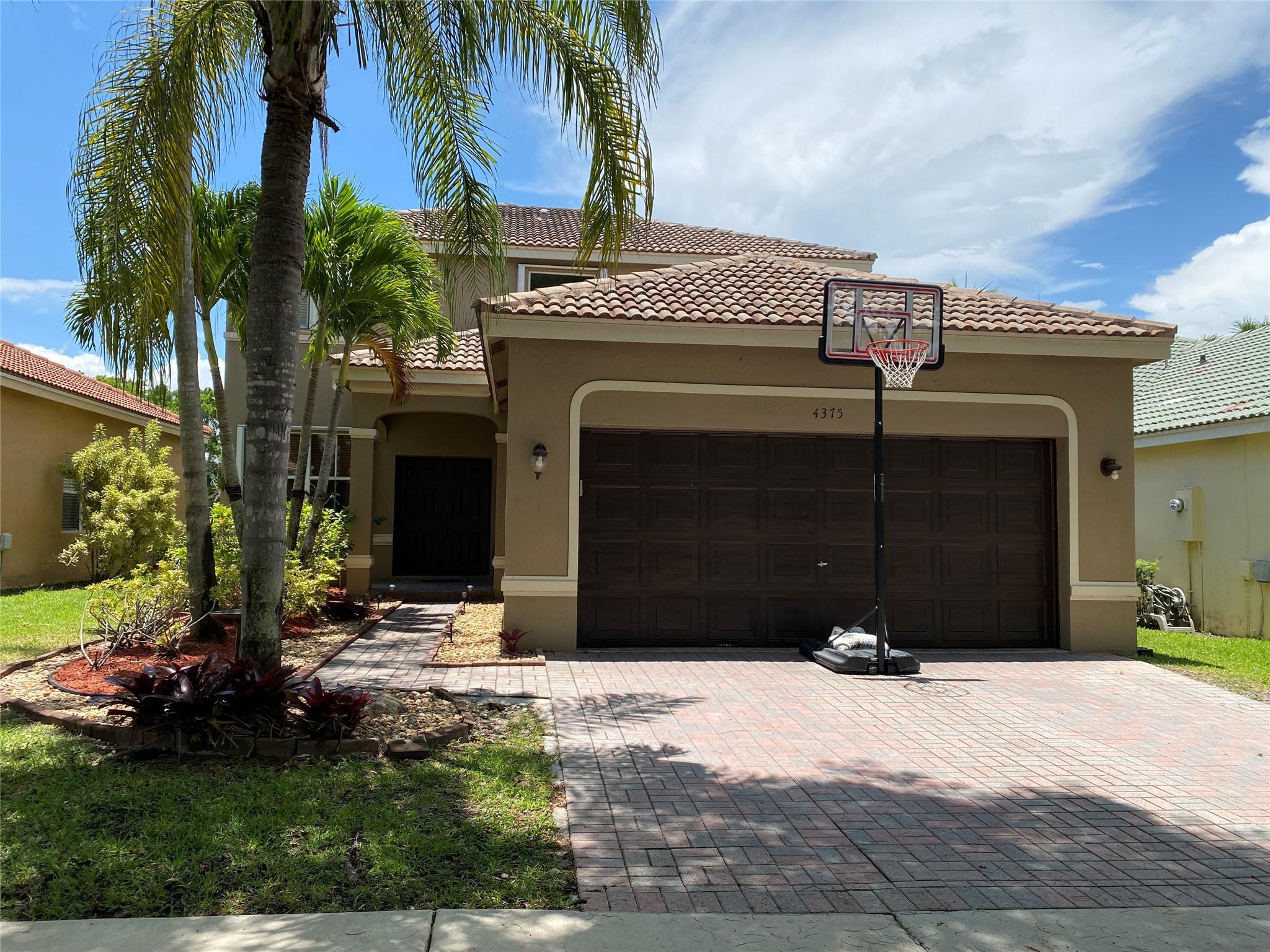 4375 Foxtail Ln