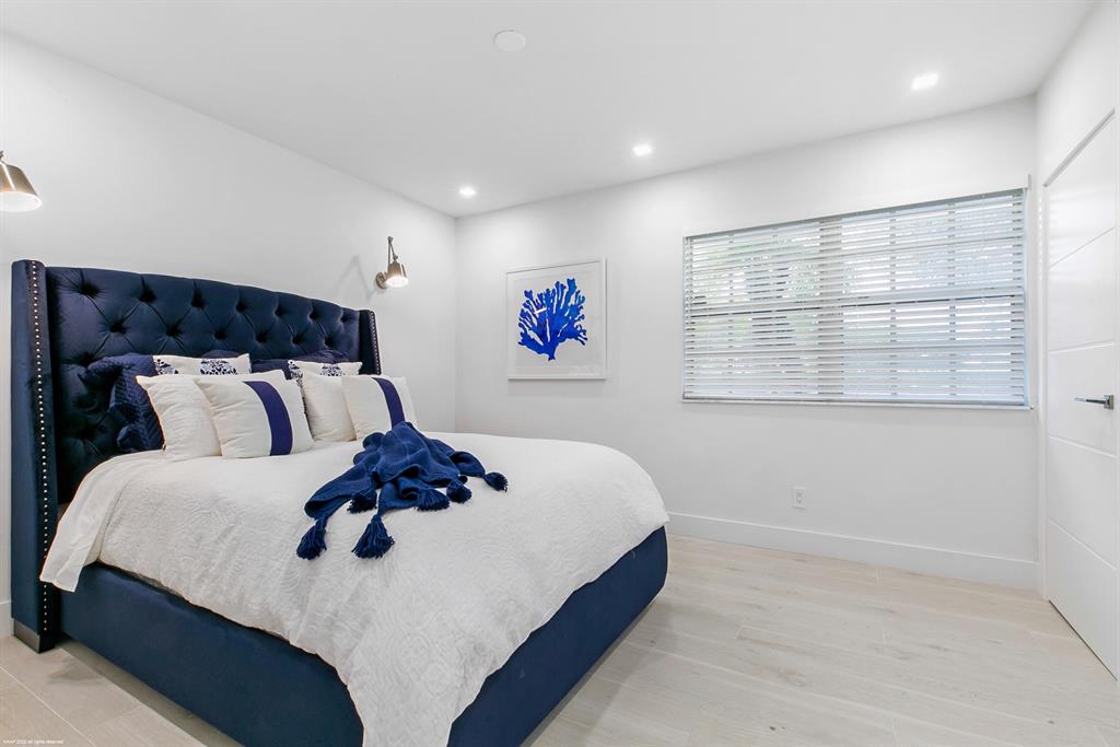 PADDOCK PARK 2 OF WELLING - Residential