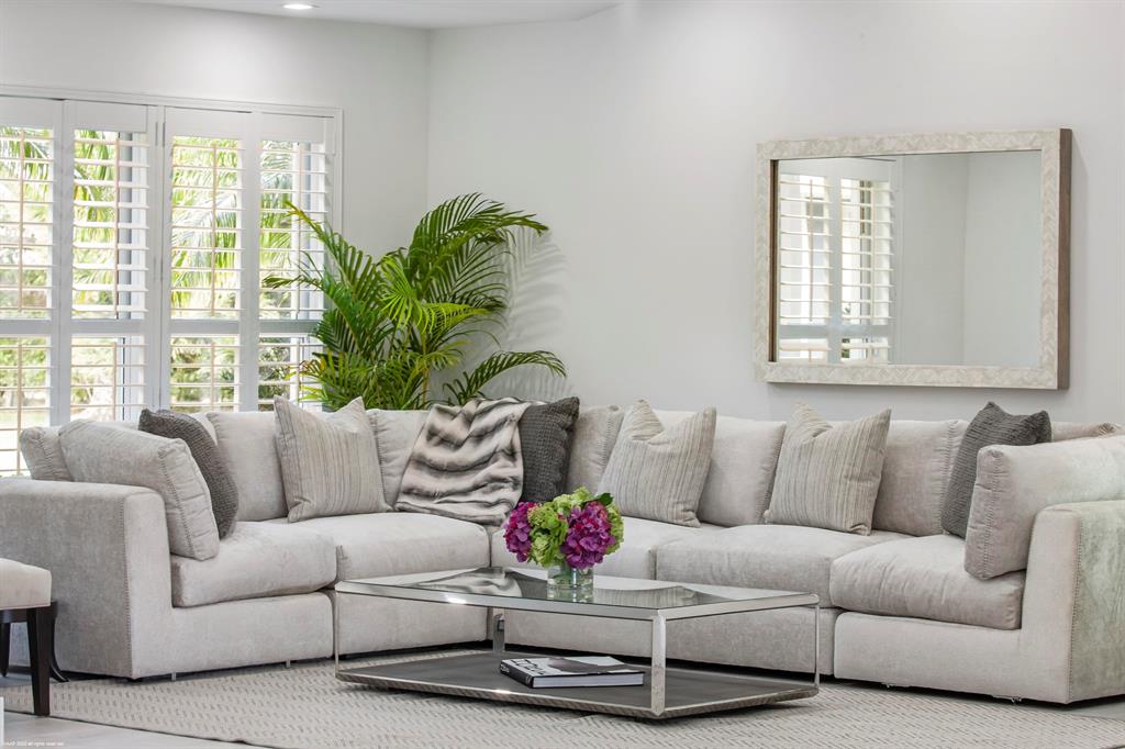 PADDOCK PARK 2 OF WELLING - Residential