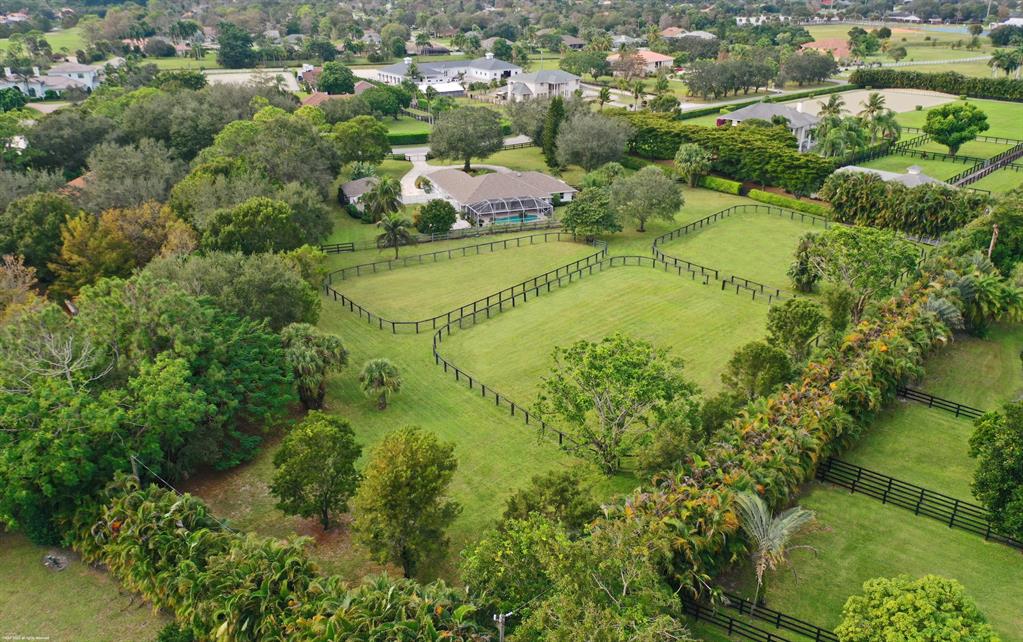 PADDOCK PARK 2 OF WELLING - Residential