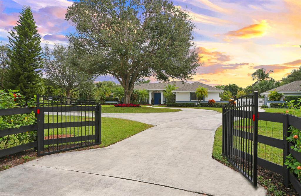 PADDOCK PARK 2 OF WELLING - Residential