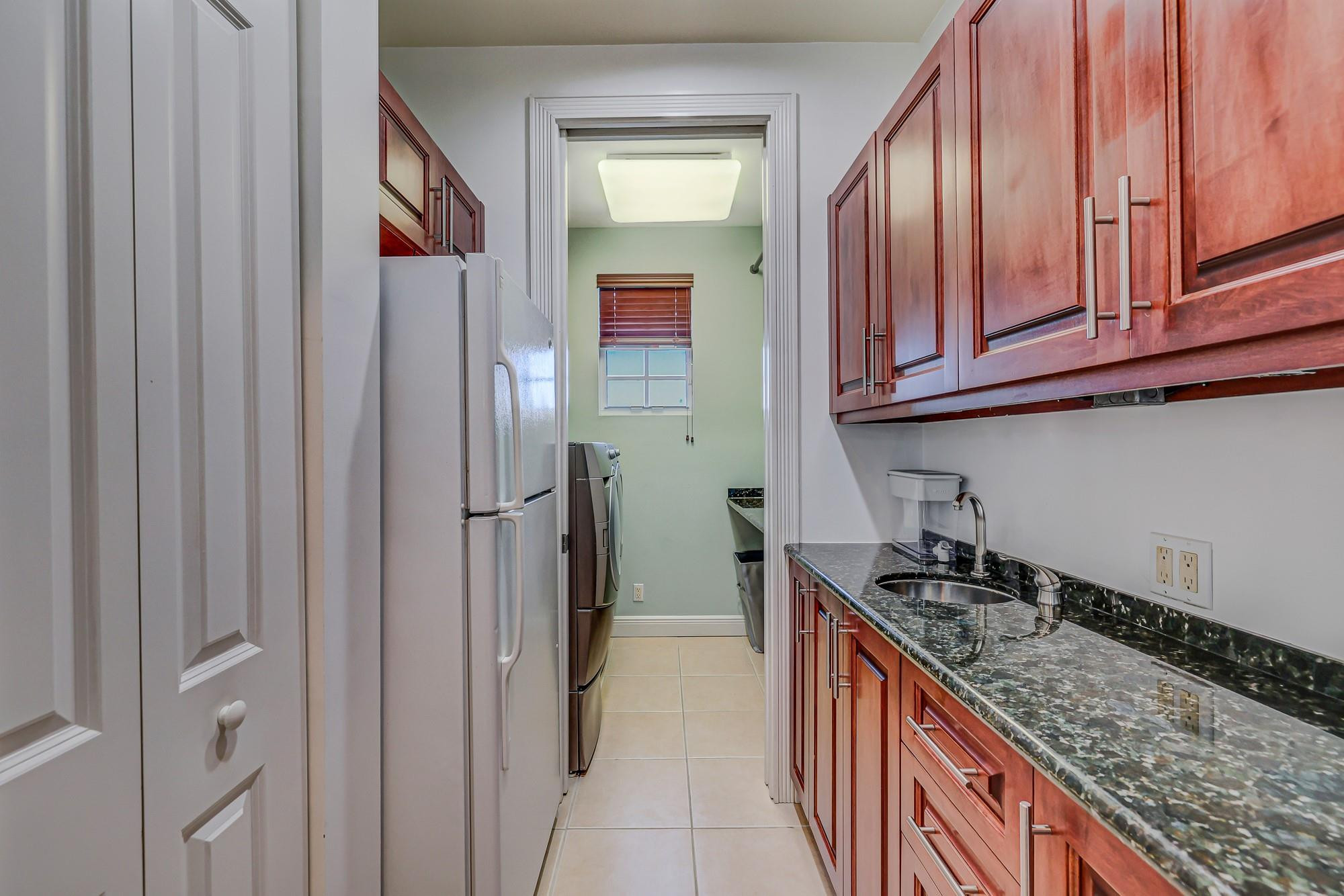 Petite - Residential