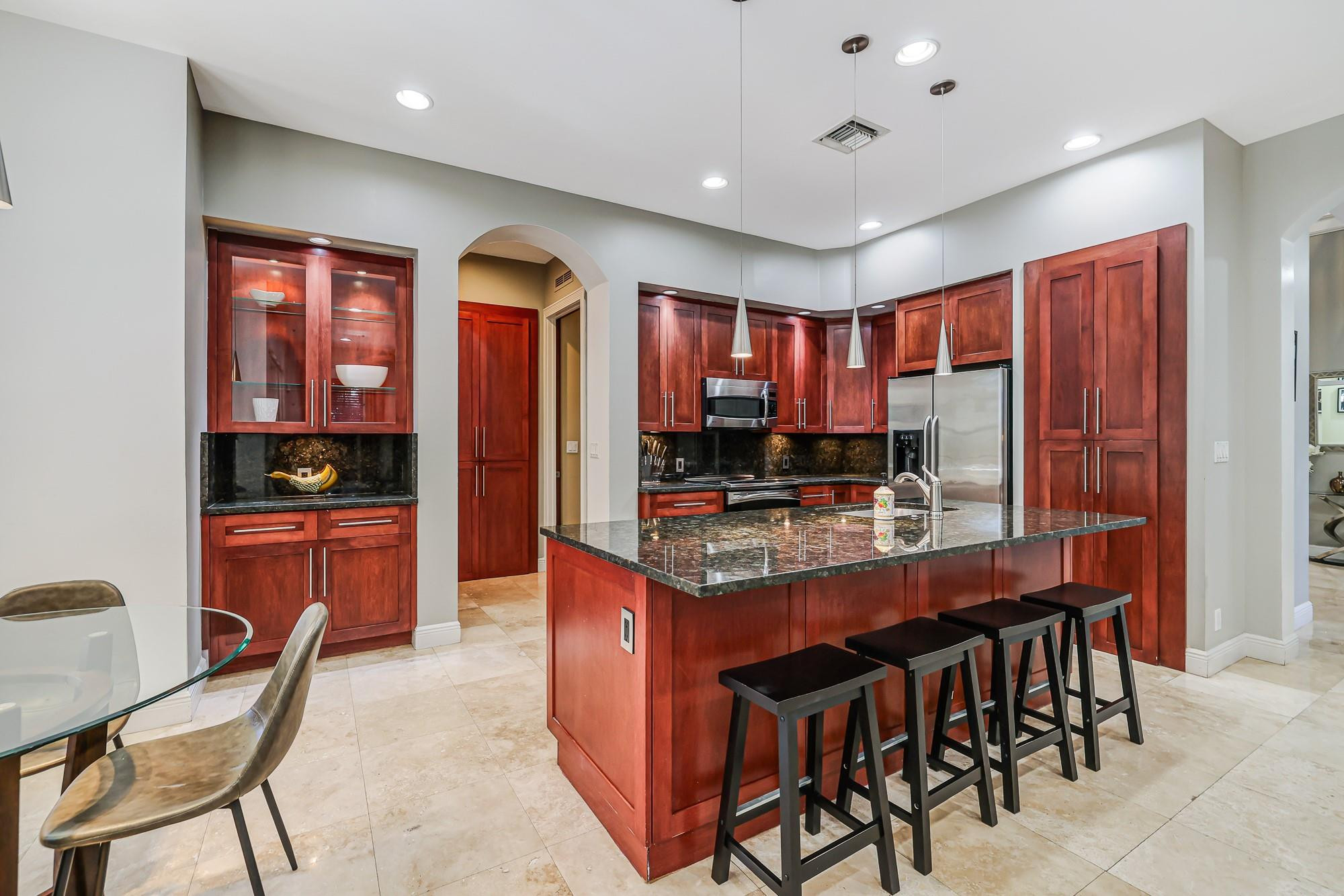 Petite - Residential