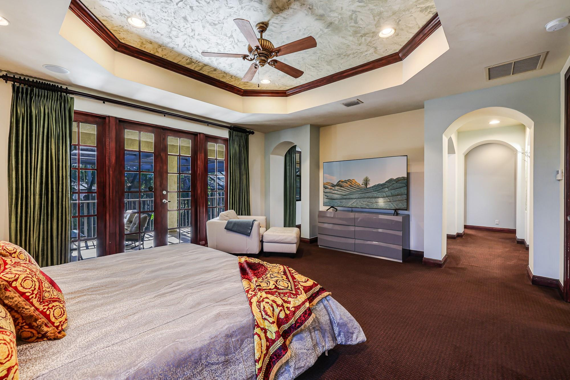 Petite - Residential