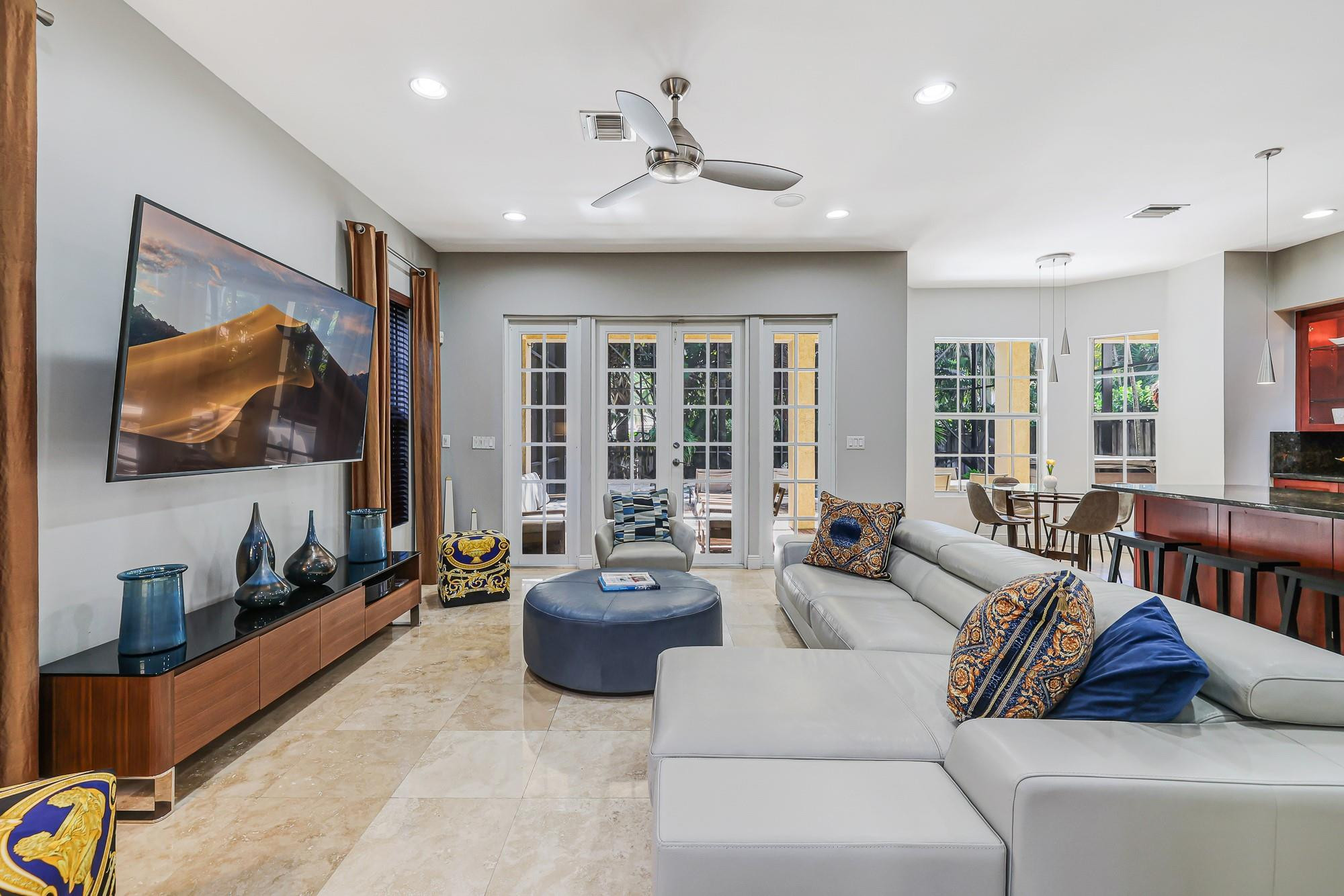 Petite - Residential