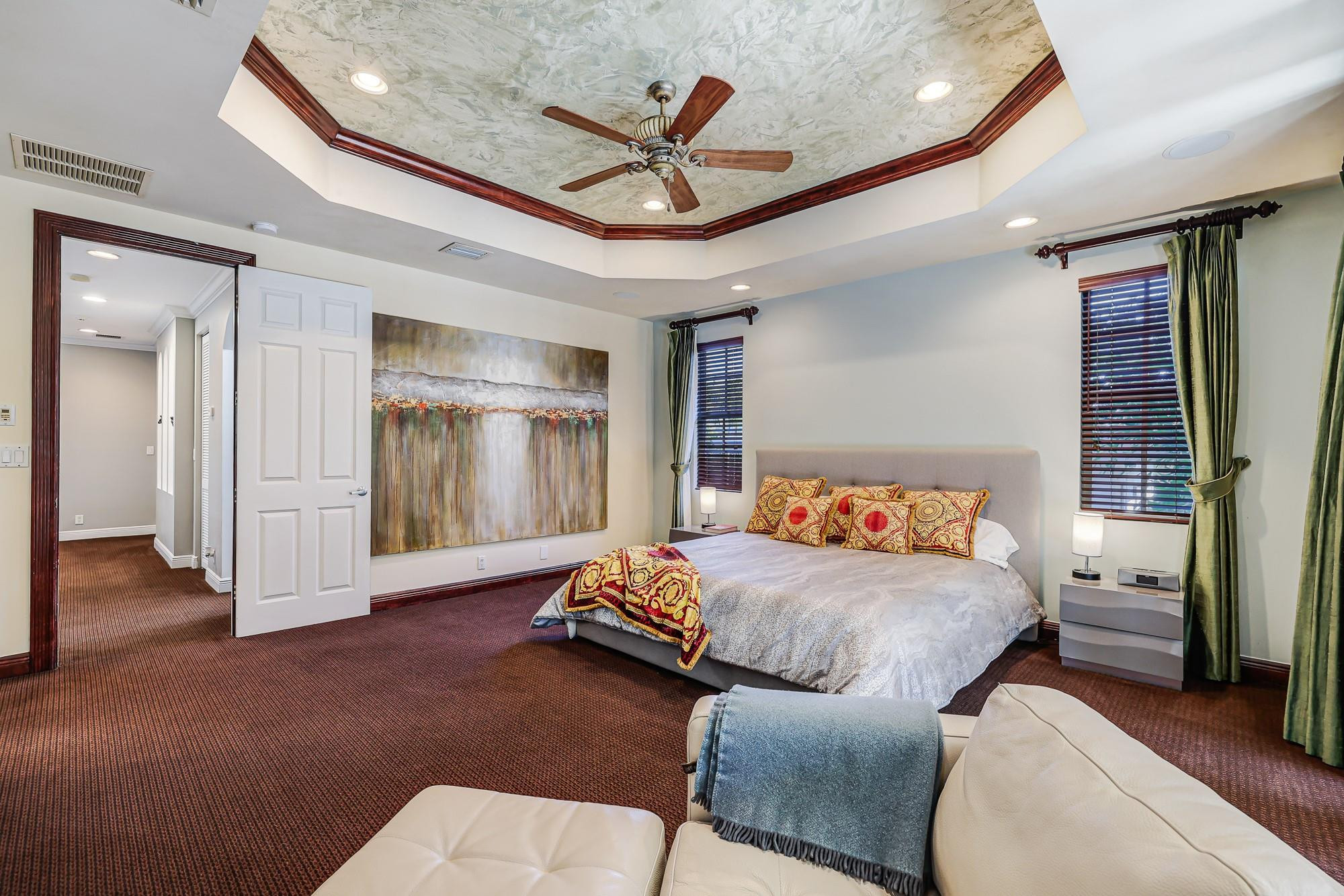 Petite - Residential