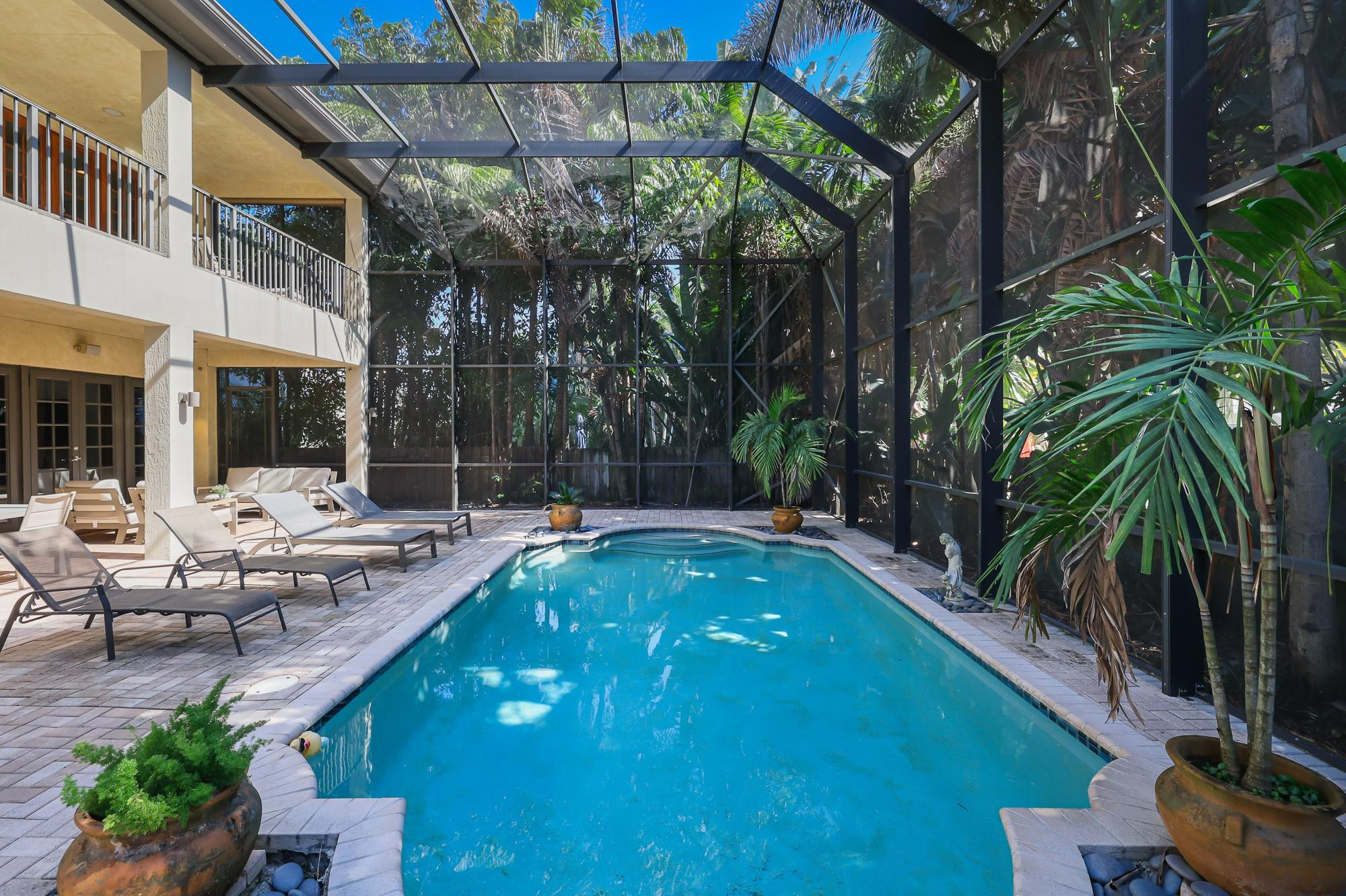 Petite - Residential