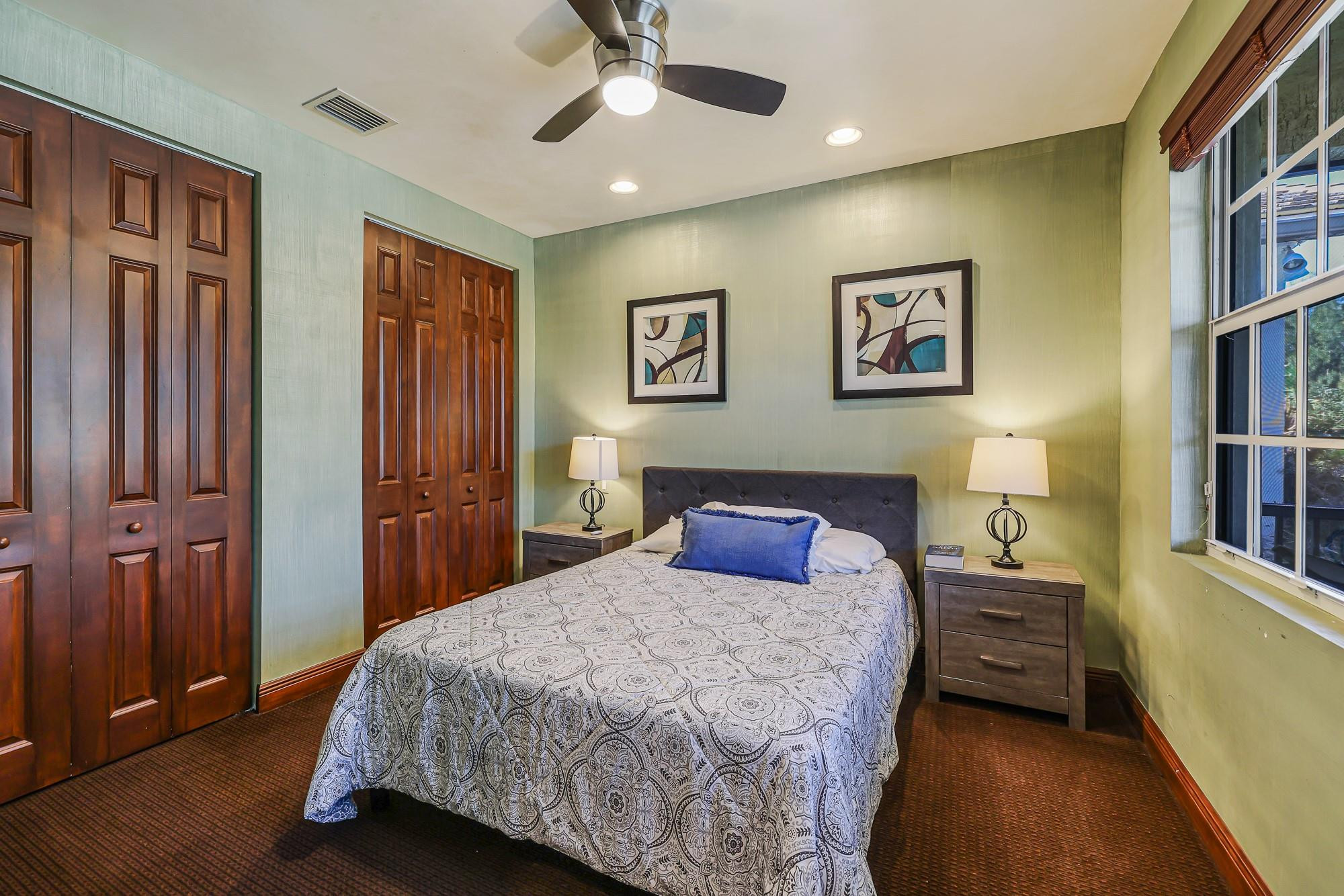 Petite - Residential