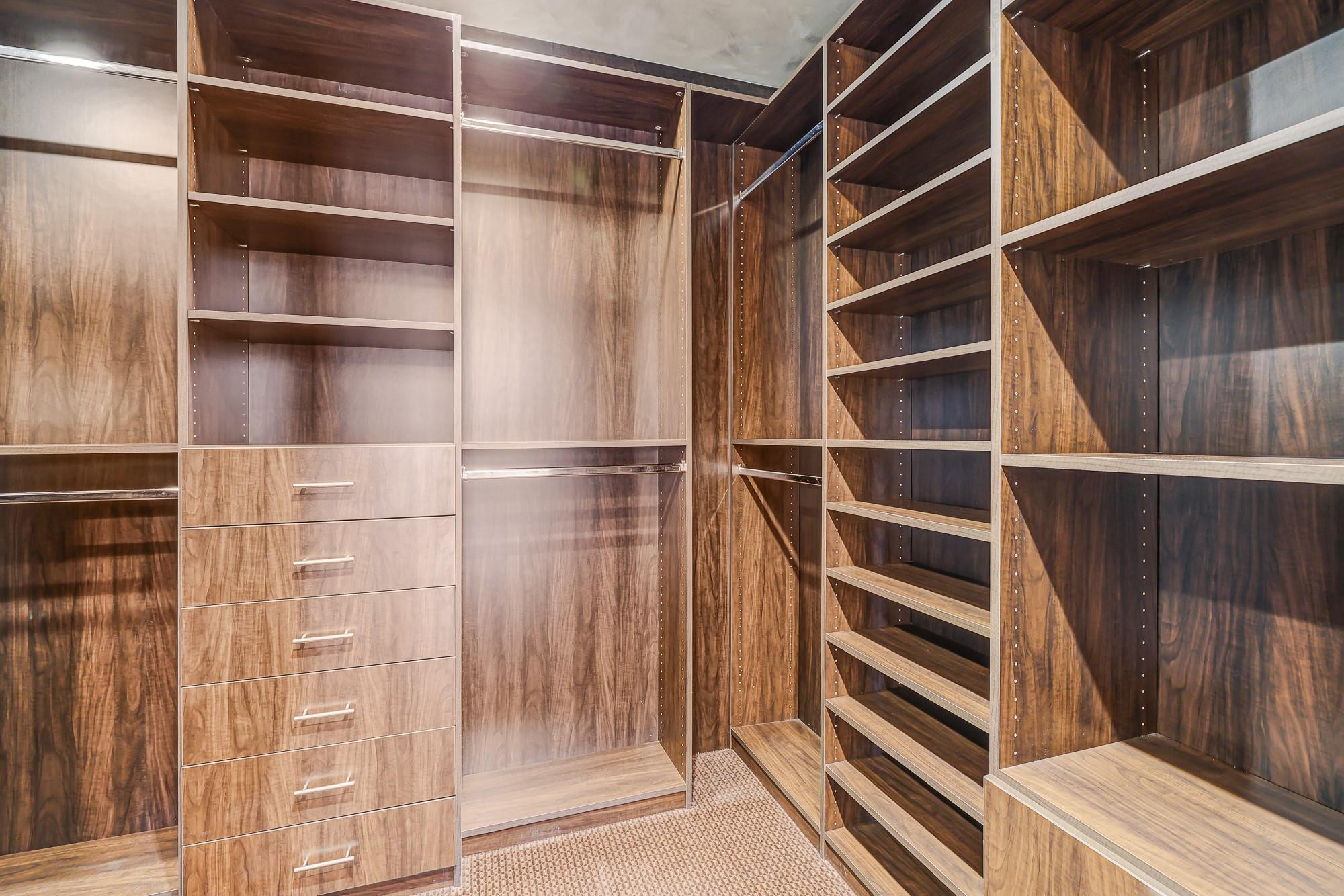 Petite - Residential