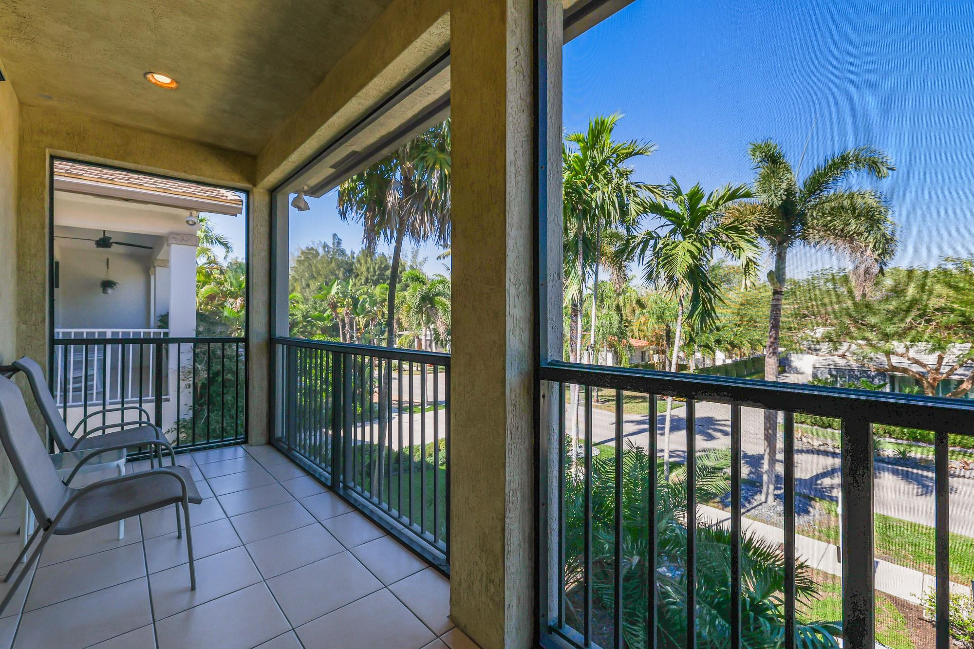 Petite - Residential