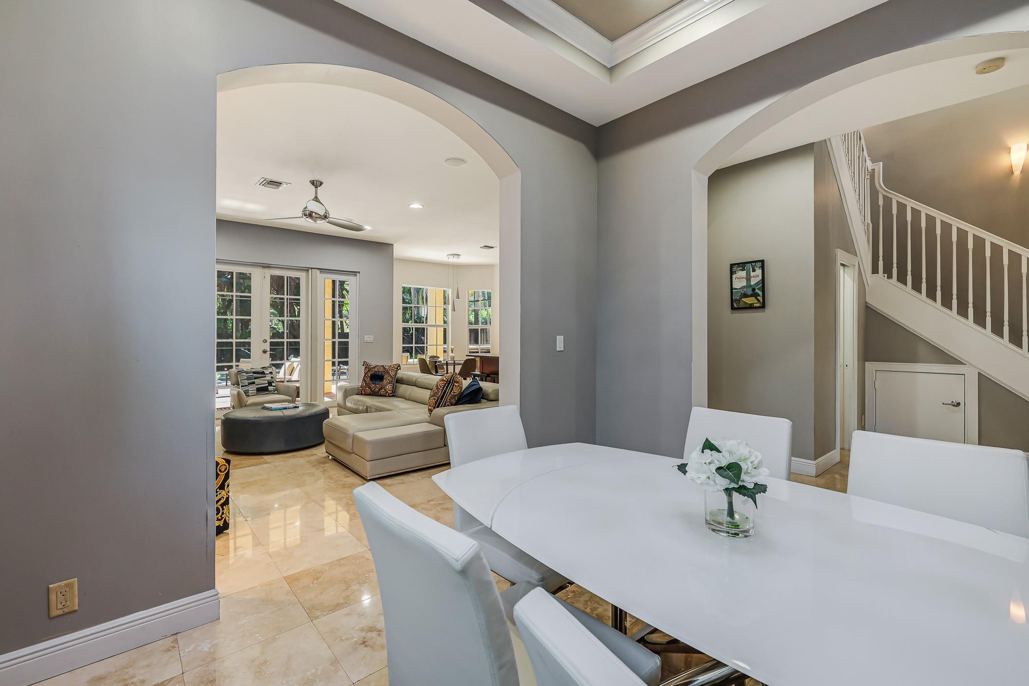 Petite - Residential