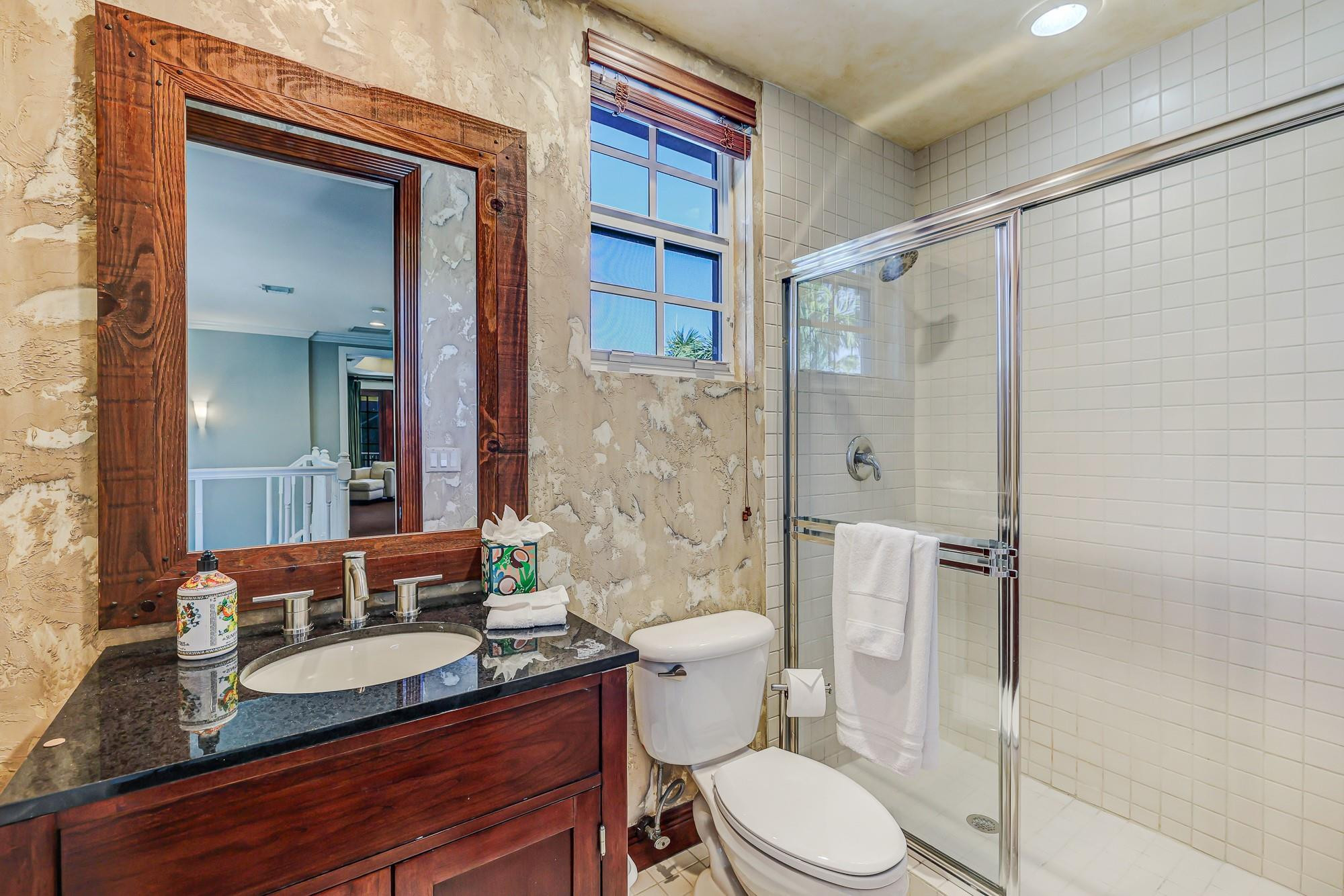 Petite - Residential