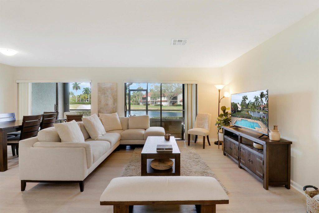 Photo of 4 E Lexington Lane #B, Palm Beach Gardens, FL 33418 (MLS # R11063919)