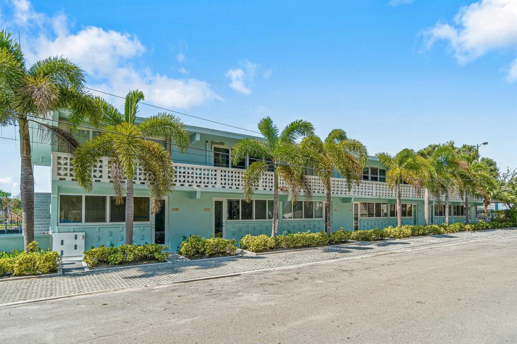 Photo of 65 SE Spanish Trail #2070, Boca Raton, FL 33432 (MLS # R11113498)