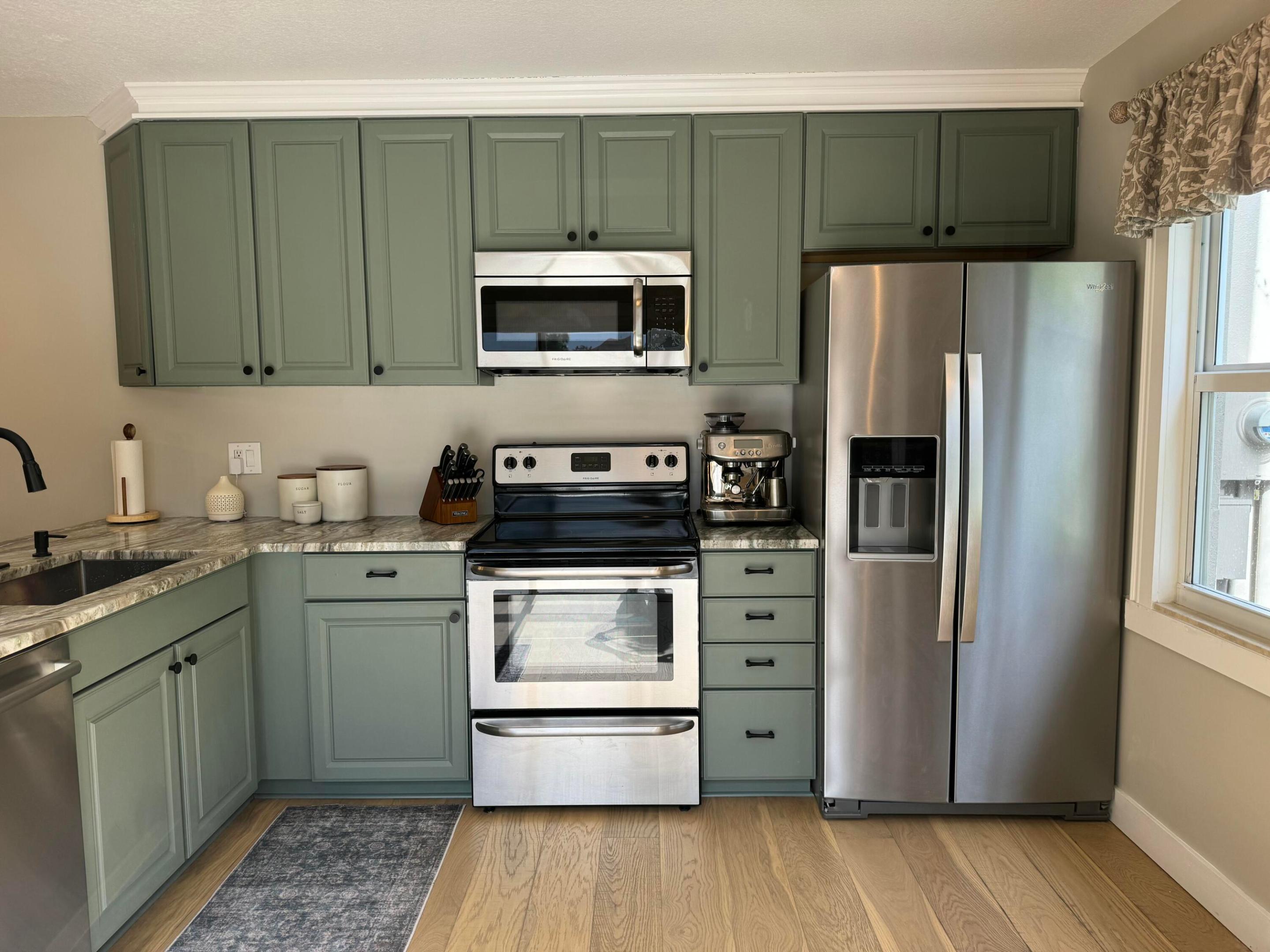 STAMFORD AT SUNSET TRACE - Residential