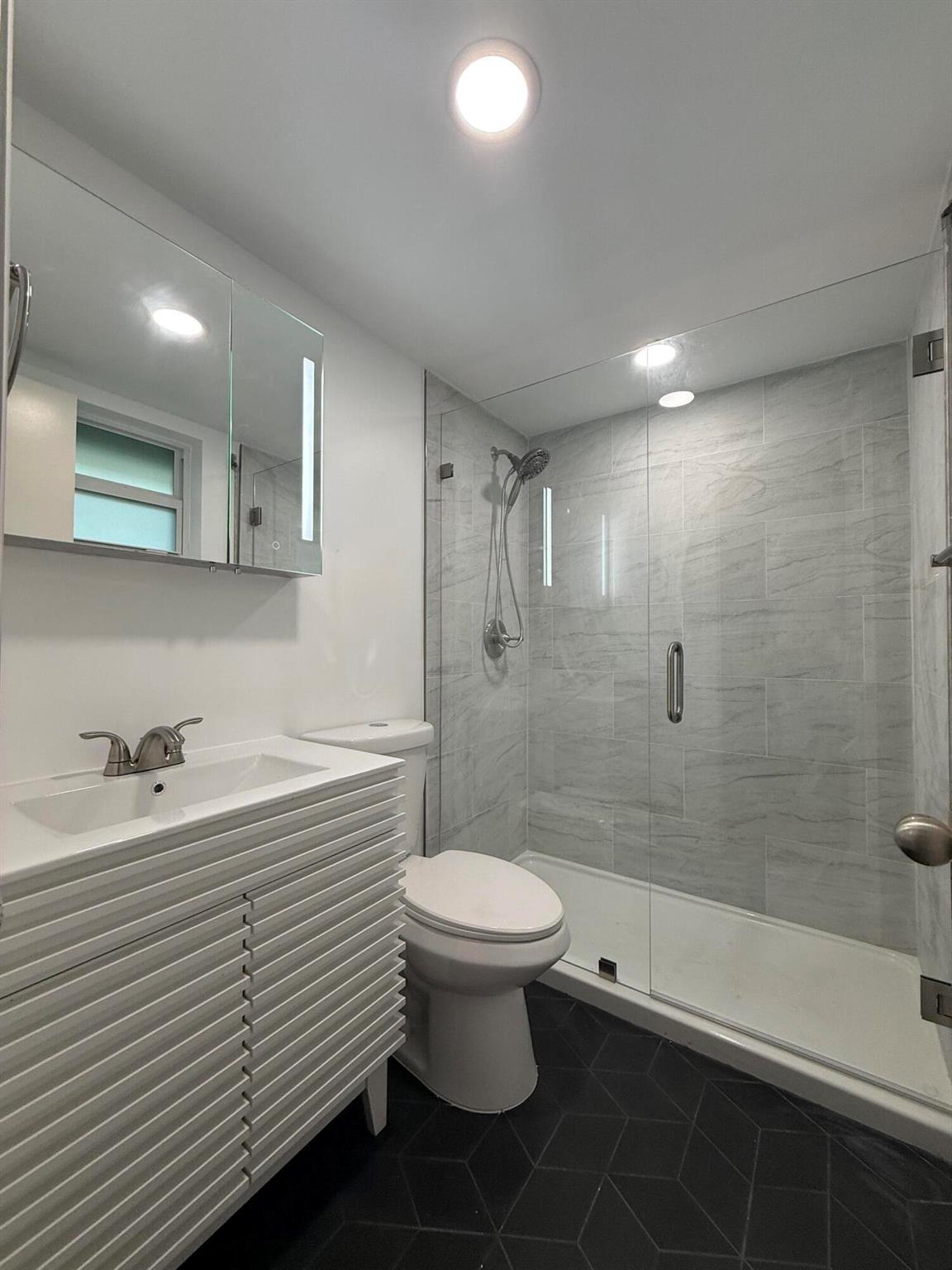 TOWNSITE APTS XV CONDO - Residential Lease