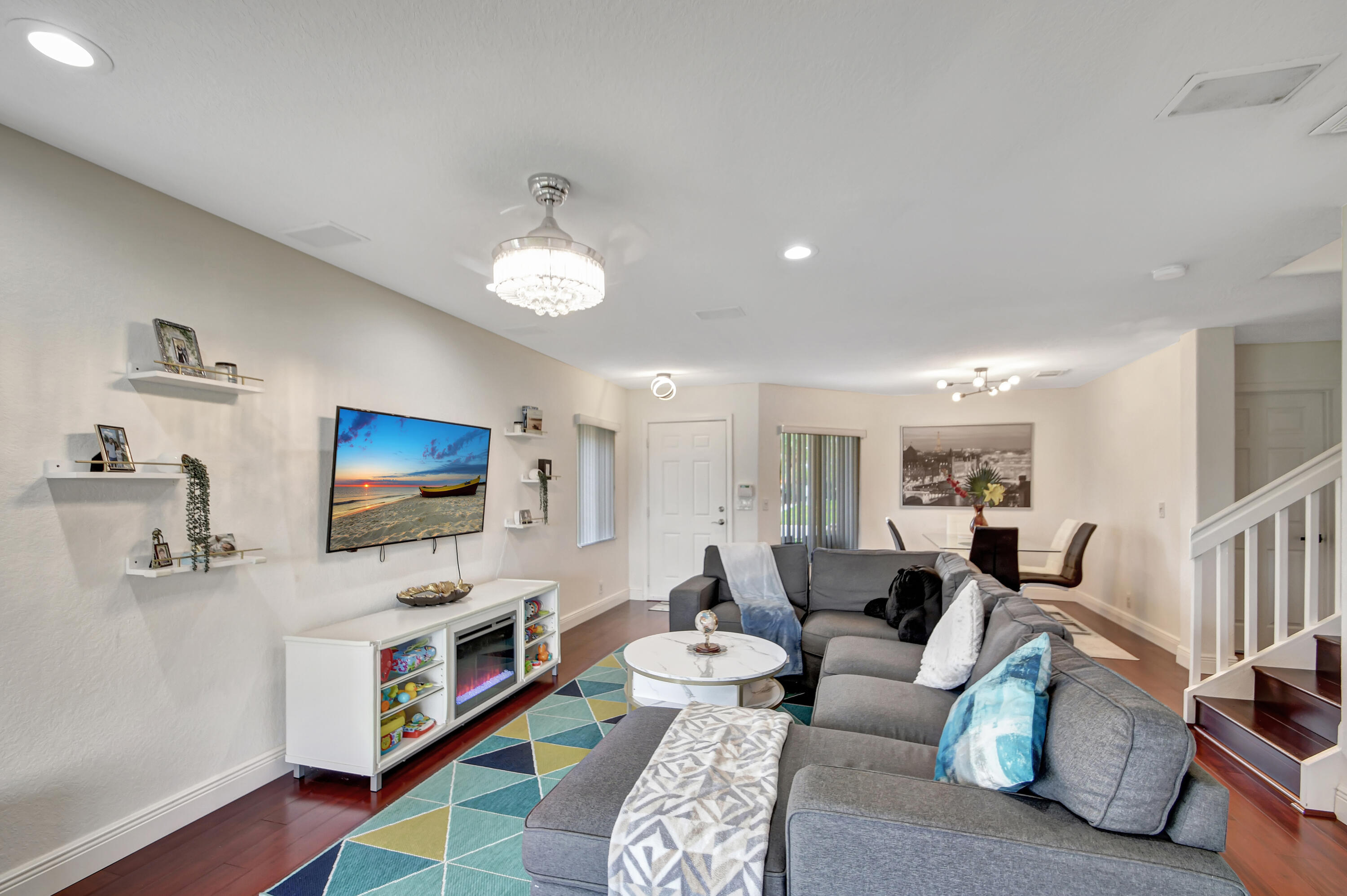 RENAISSANCE - Residential