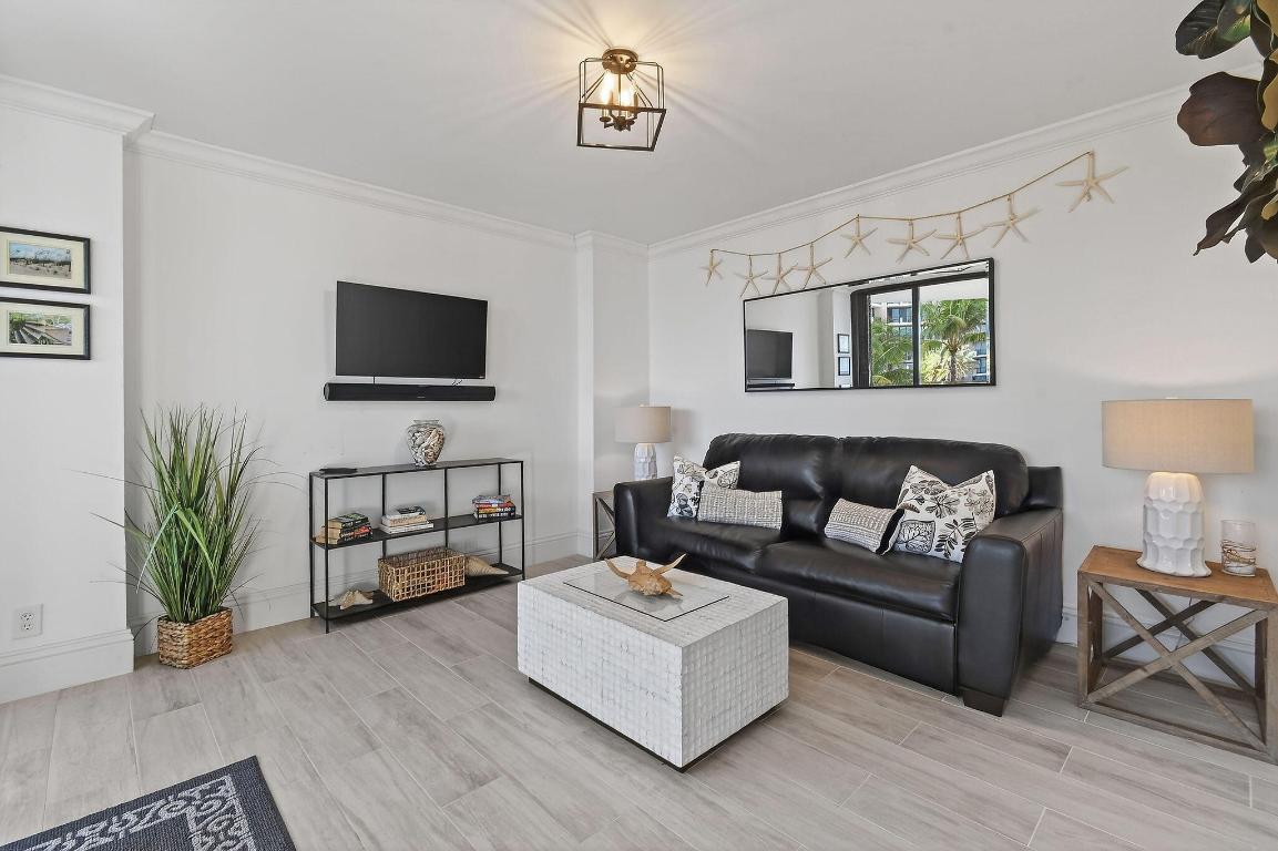 HORIZON CONDO - Residential Lease