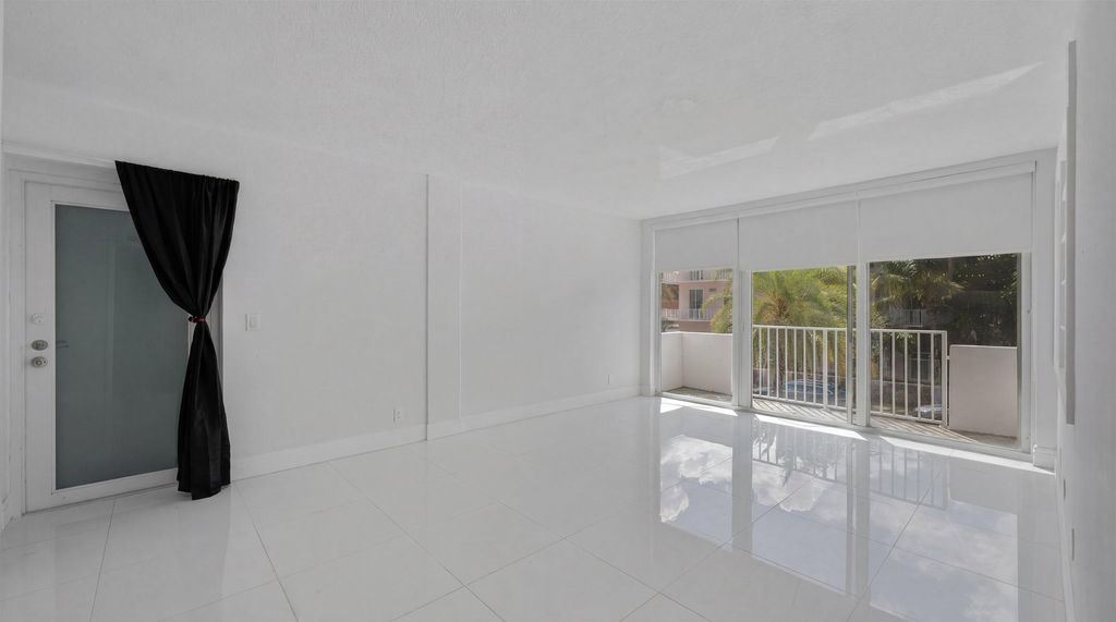 Photo of 401 Peruvian Ave #2010, Palm Beach, FL 33480 (MLS # B26000336)