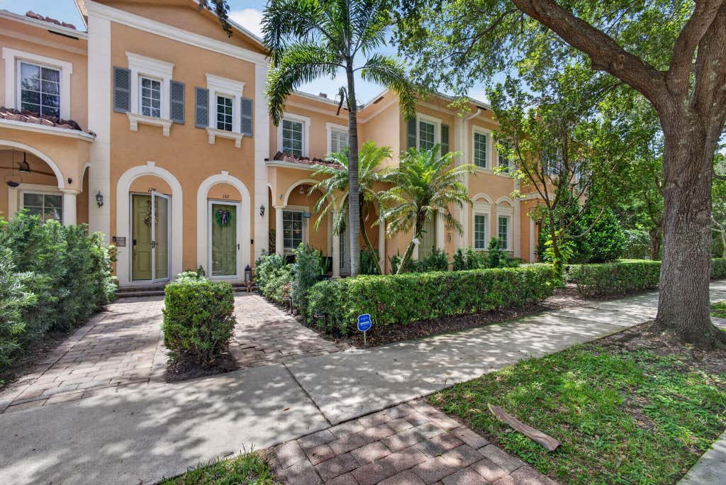 Photo of 132 Midleton Way, Jupiter, FL 33458 (MLS # B26040590)