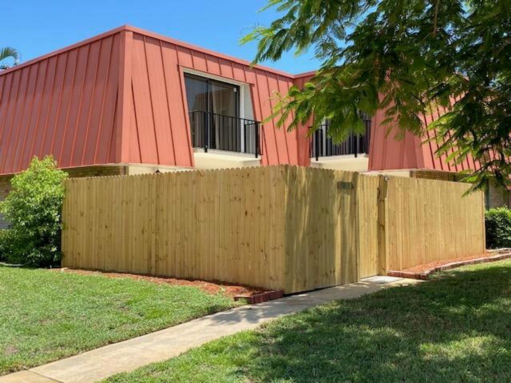 Photo of 3203 Meridian Way Way N #A, Palm Beach Gardens, FL 33410 (MLS # R10767896)