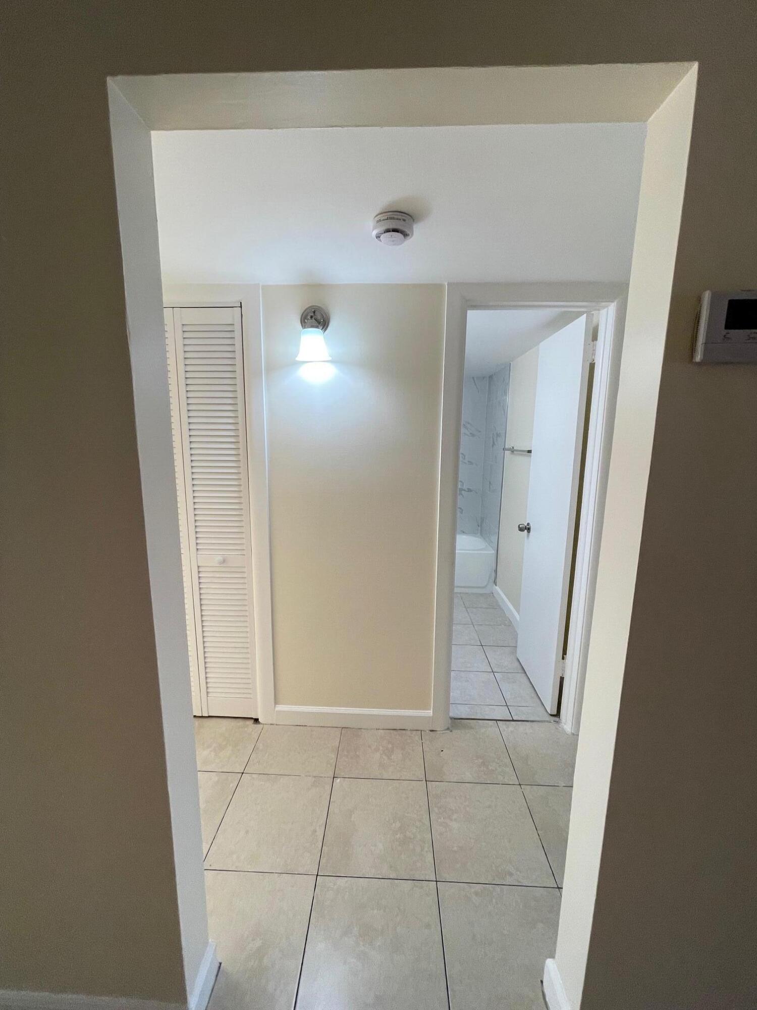 APARTMENTS AT TIMBERLAKE CONDO - Residential Lease