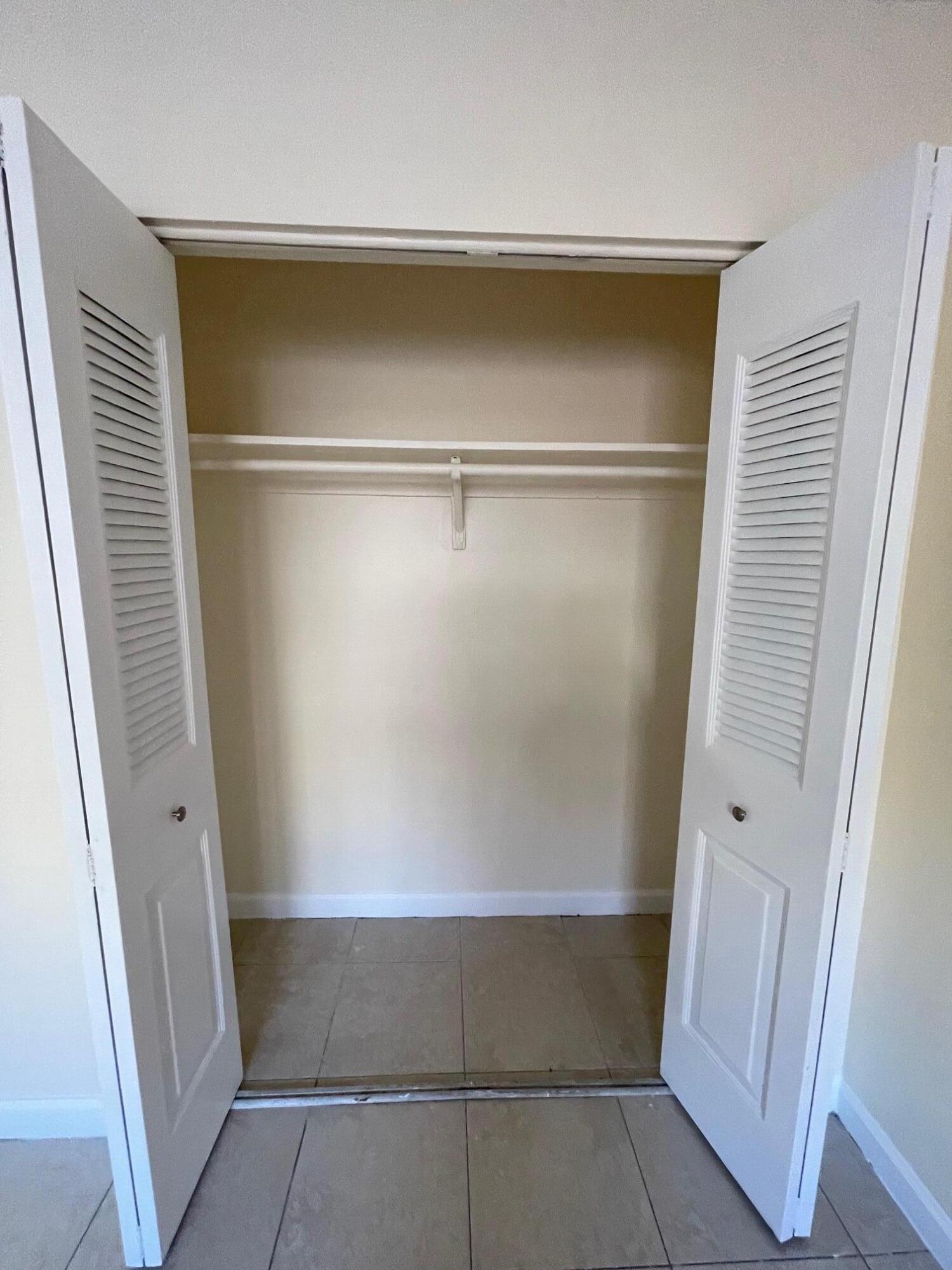 APARTMENTS AT TIMBERLAKE CONDO - Residential Lease