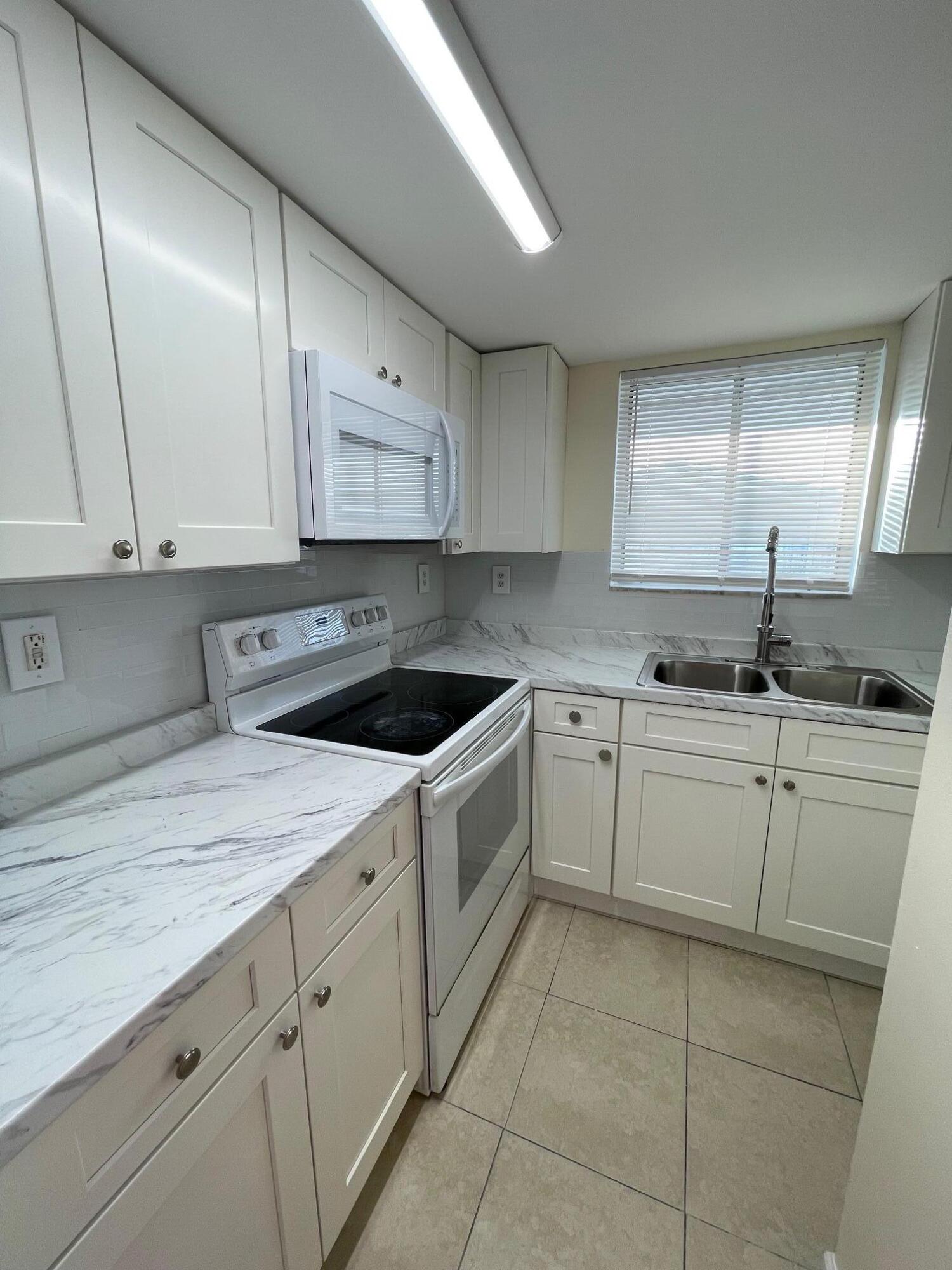 APARTMENTS AT TIMBERLAKE CONDO - Residential Lease