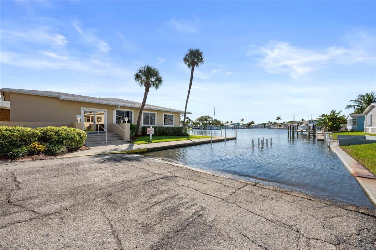 VENTURE OUT AT INDIAN RIV - Residential