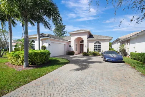 447 Pine Tree Court, Atlantis, FL MLS: R11062454