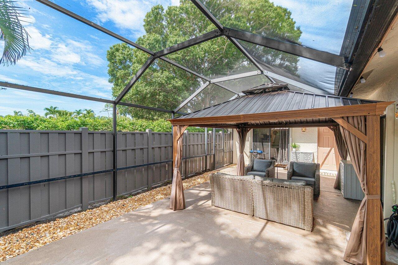 Properties 8912 Thumbwood Circle B