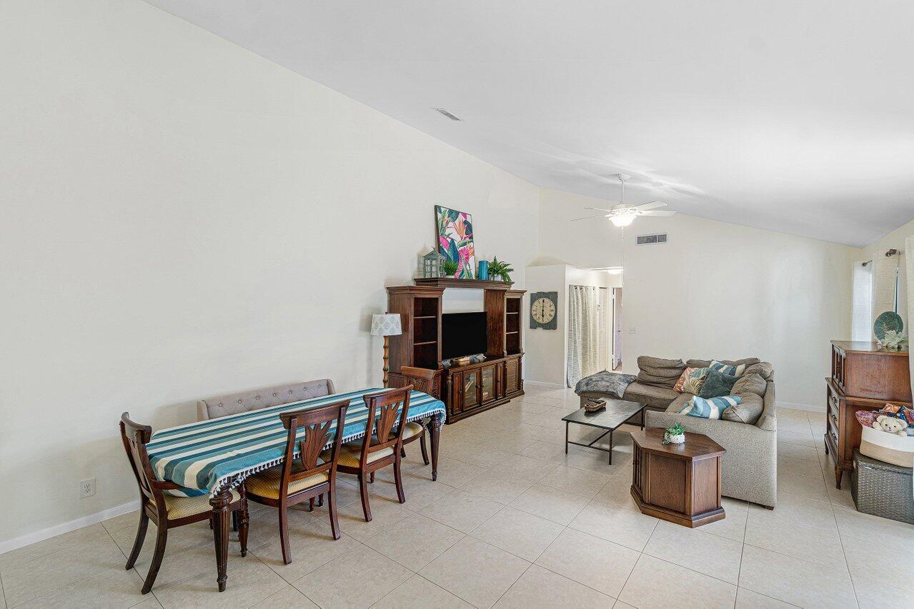 Properties 8912 Thumbwood Circle B