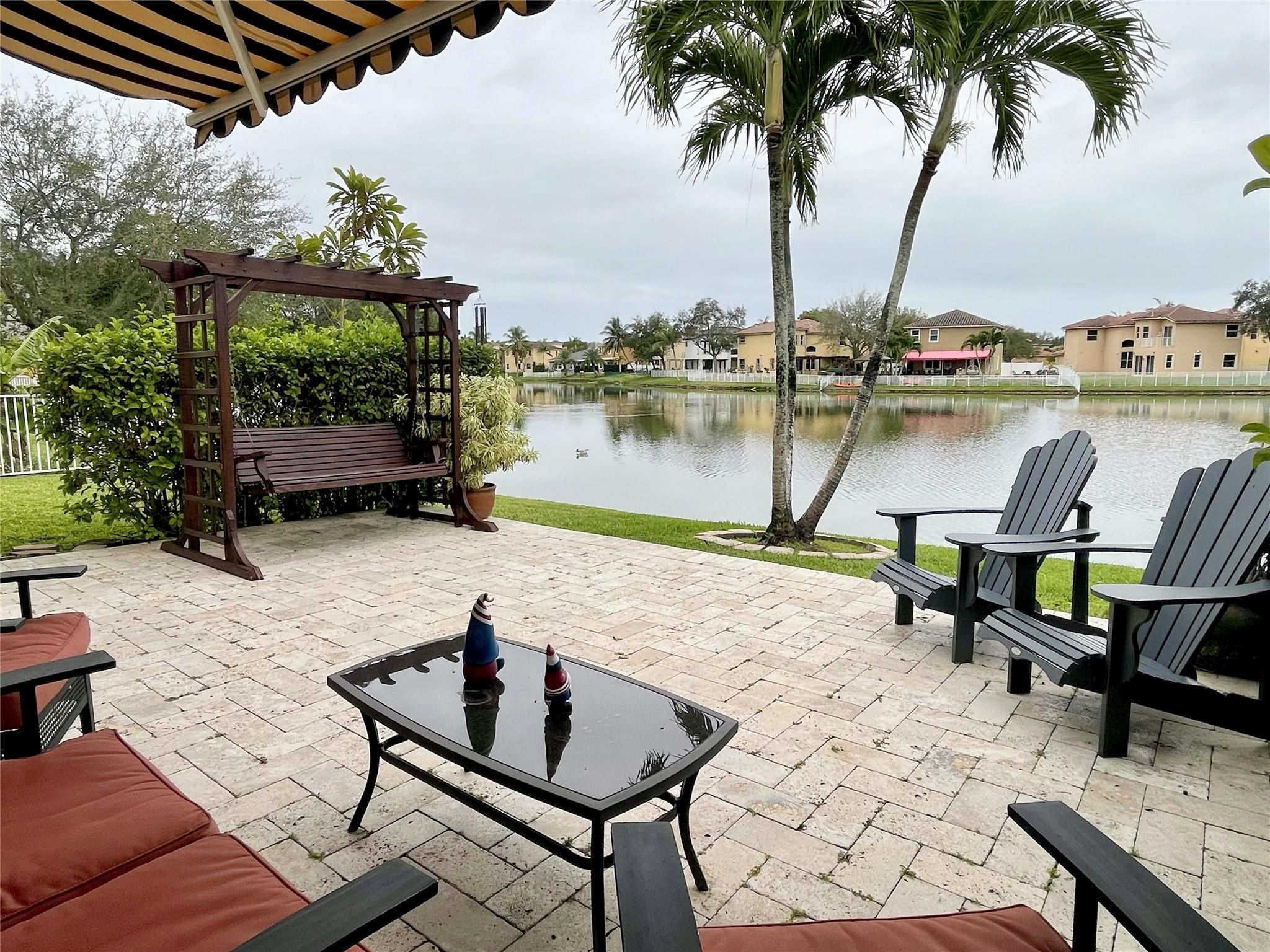 Escada 174-84 B - Residential