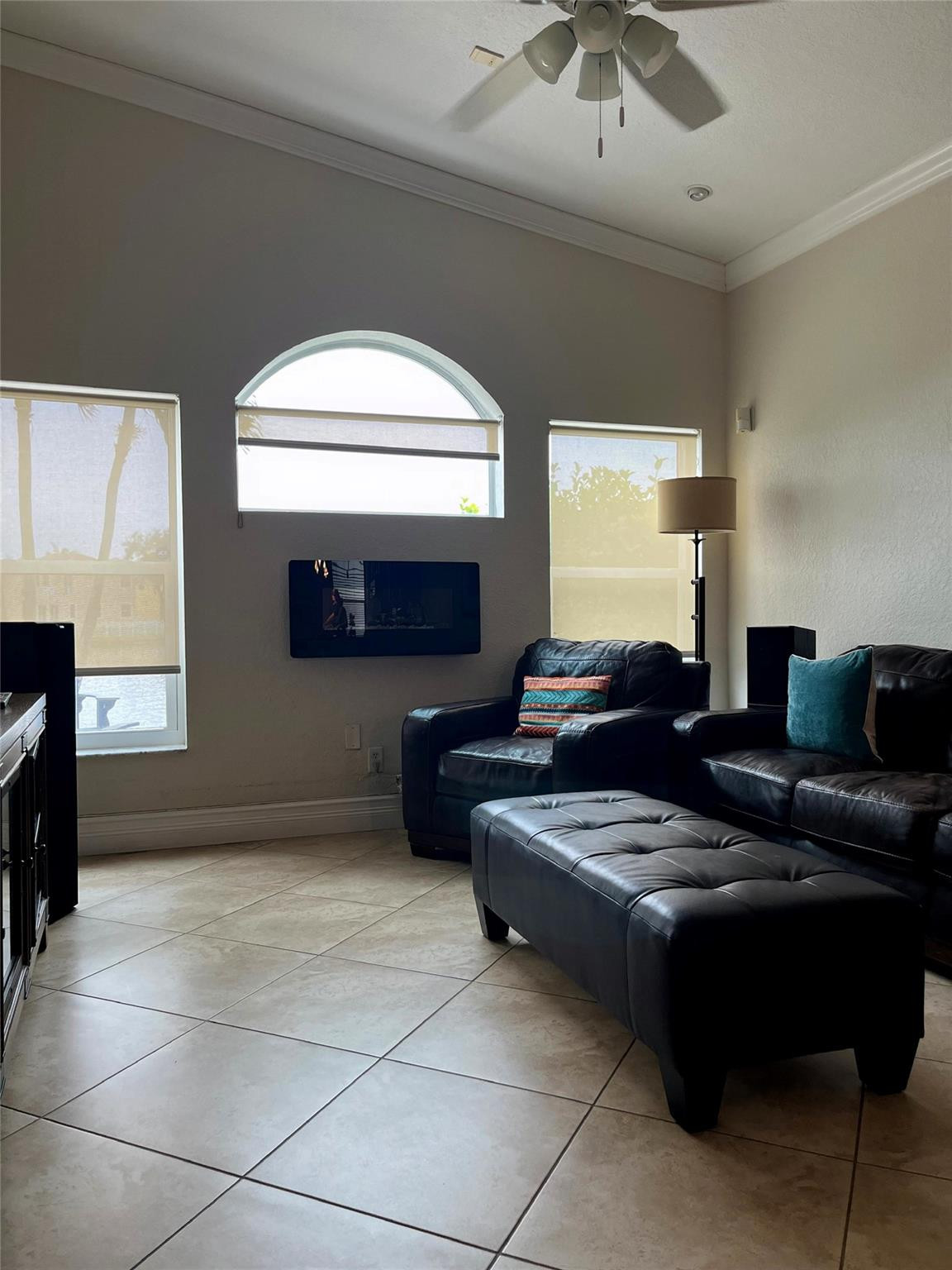 Escada 174-84 B - Residential