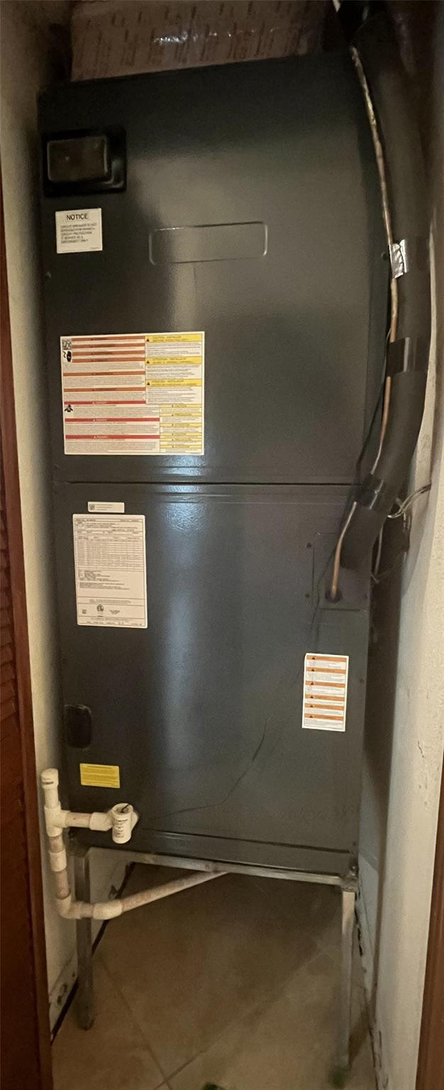 Escada 174-84 B - Residential