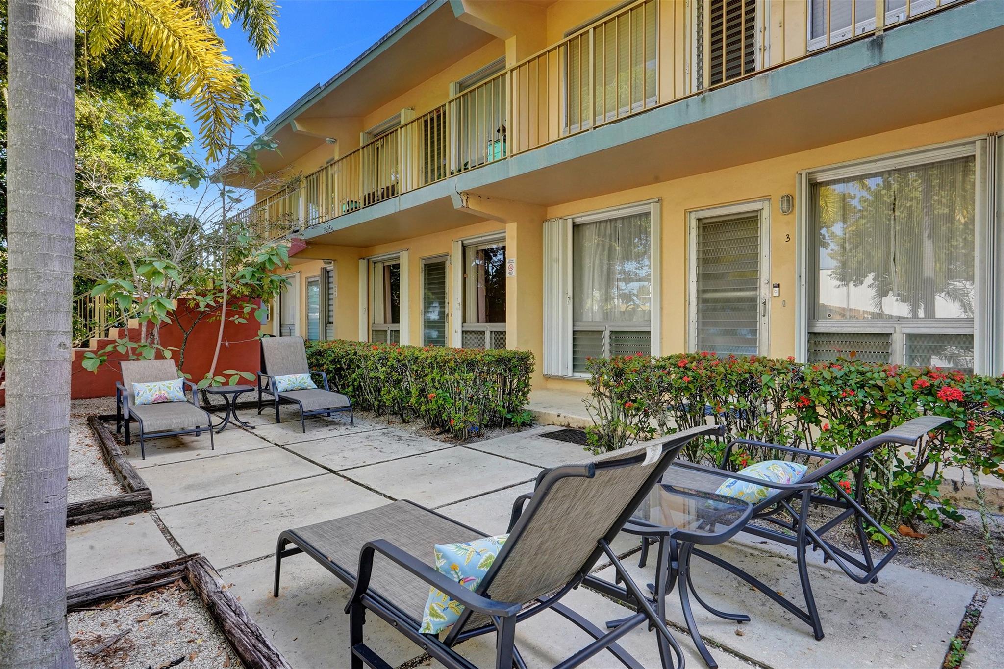 2624 NE 30th Pl 102B